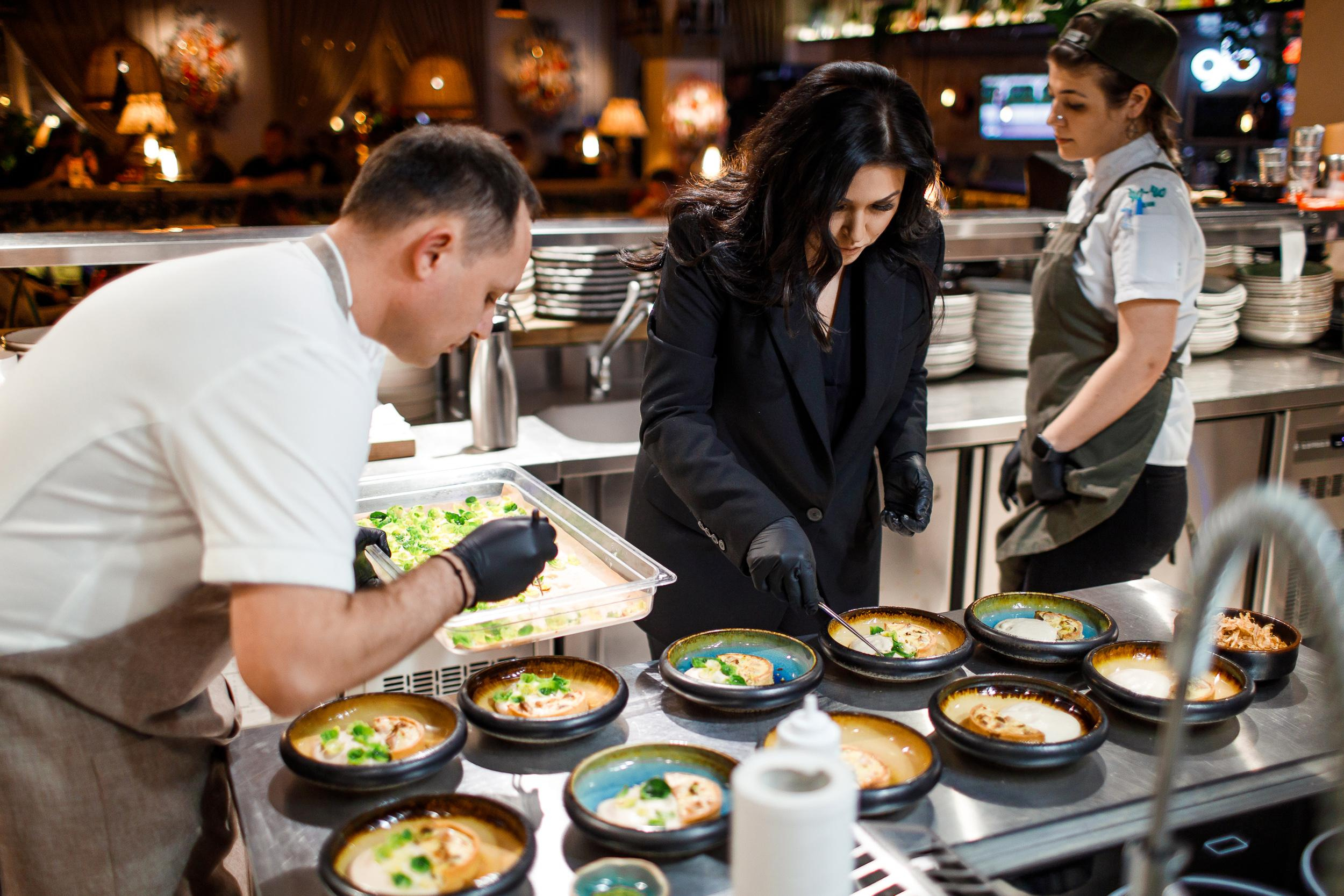Ужин со звездой — Ирина Дубцова. Ресторан Чо-Чо. Фотограф Виталий Вязьмикин