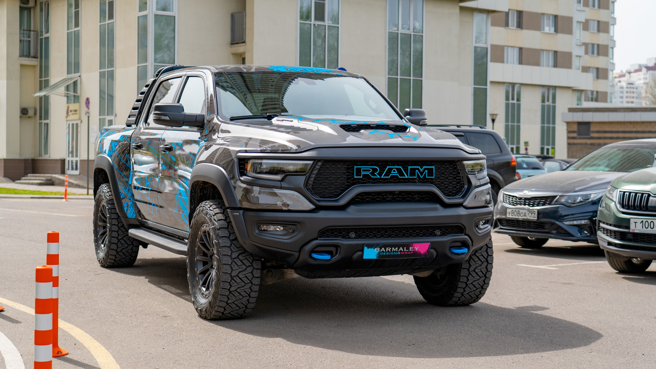 Винилография на RAM TRX. Студия дизайна и оклейки авто Barmaley Design