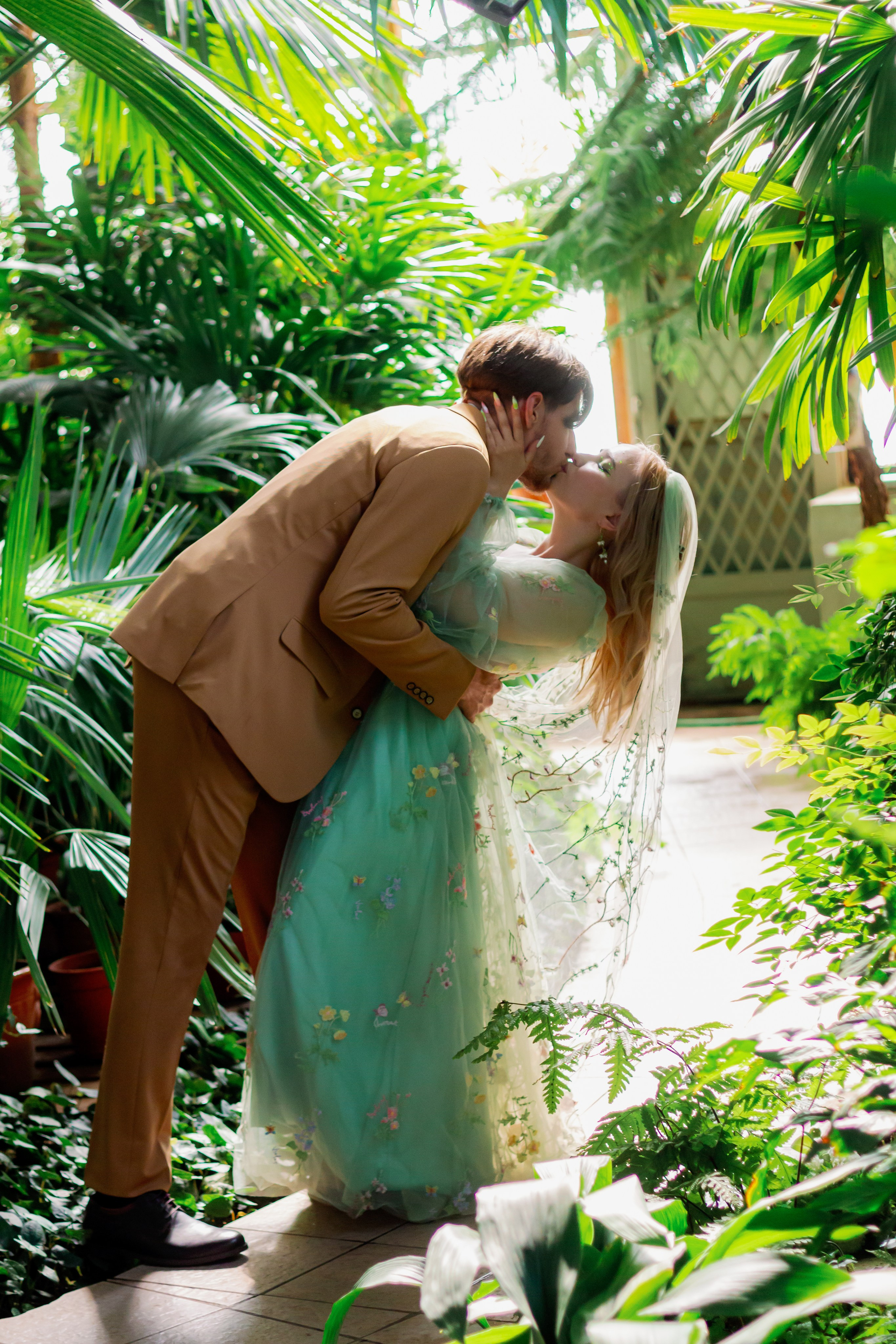 Никита и Валерия. Свадебная фотосессия в оранжерее, Екатеринбург. Фотограф в Екатеринбурге Пойгина Елена