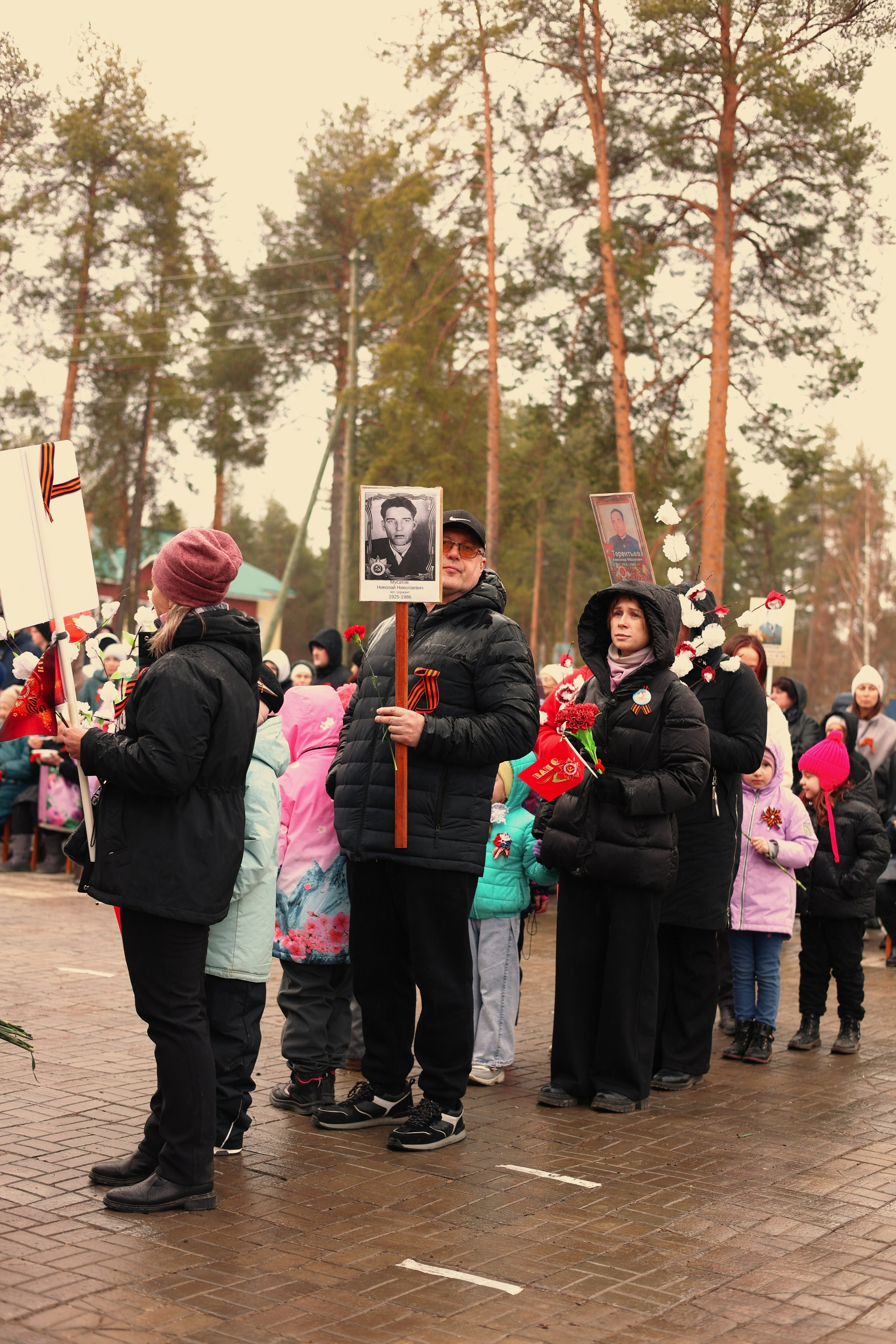 9 мая — «Родной дом». Фотограф в городе Киров Денис Вербин