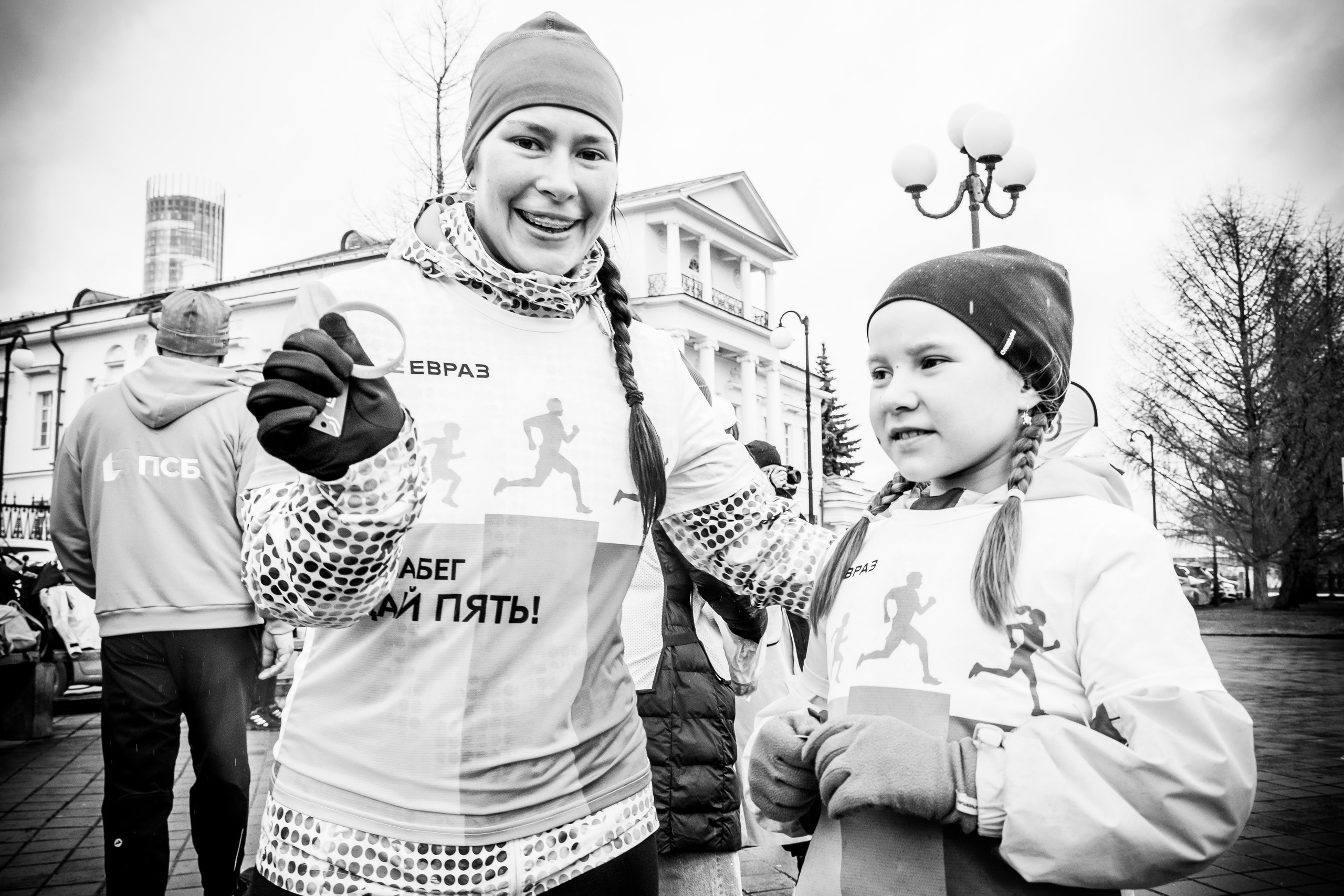 Слава где фотки?