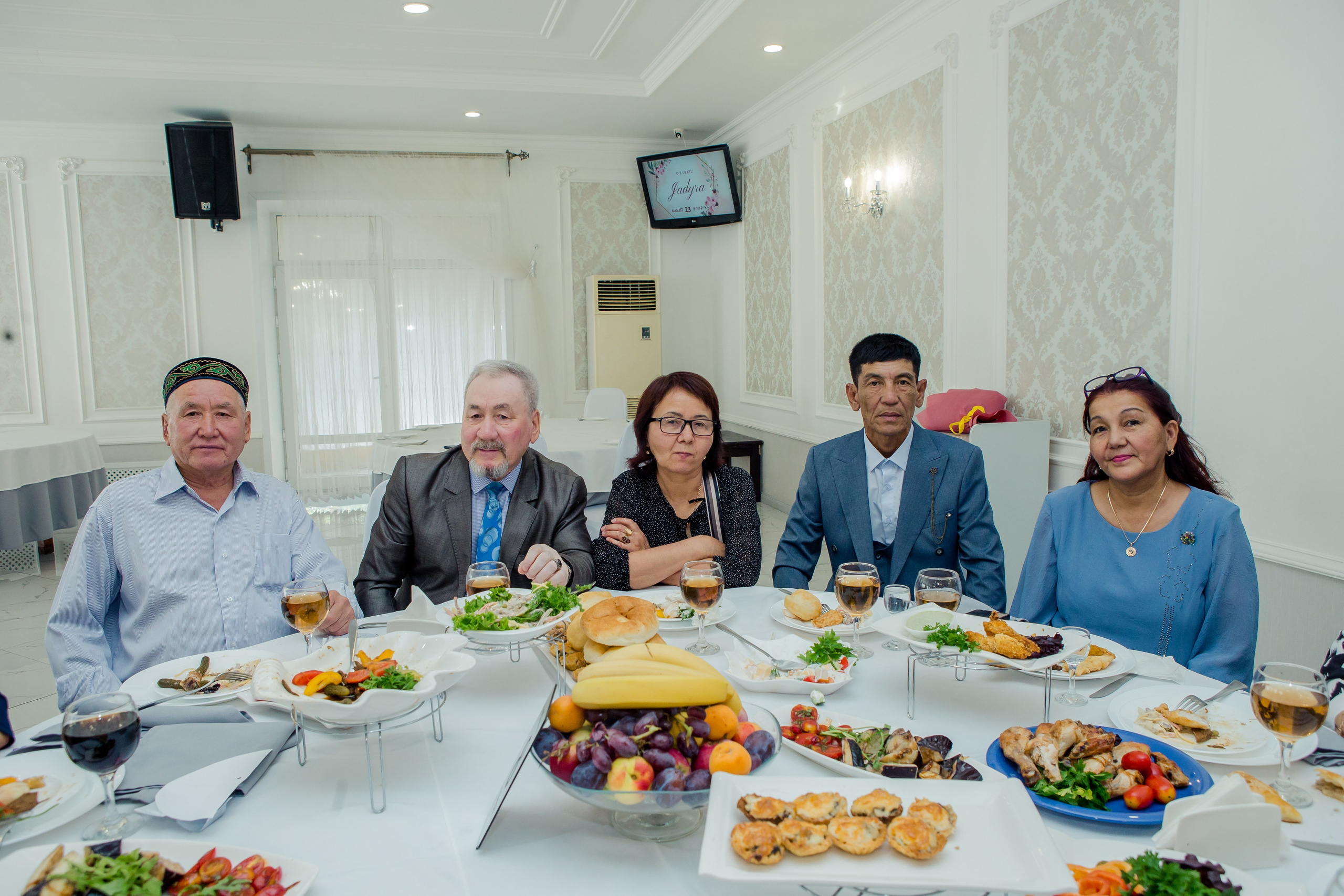 QYZ UZATU ZHADYRA. Свадебный и репортажный фотограф в Астане T.Yertay «Nomad media»