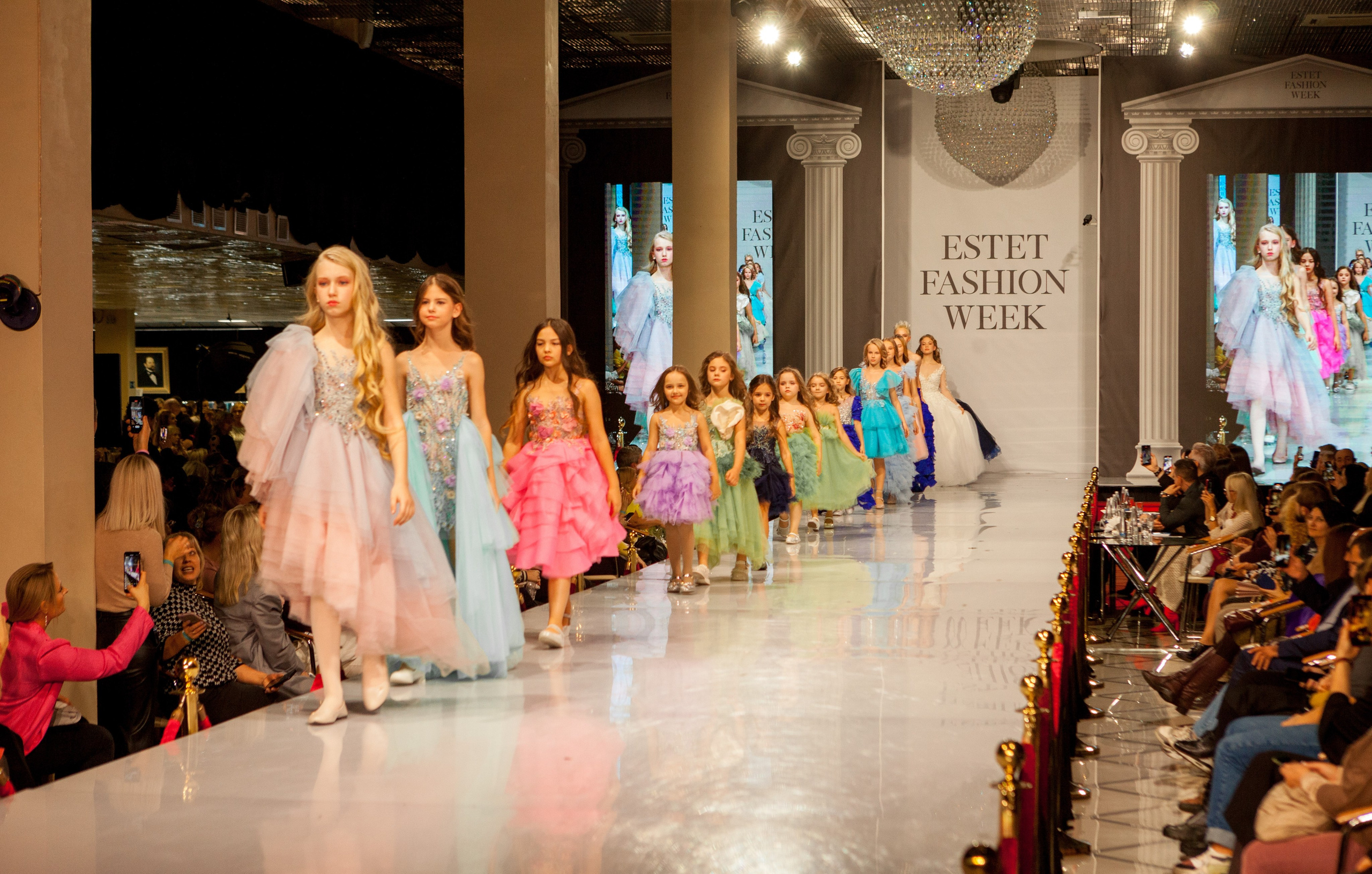 ESTET FASHION WEEK. Репортажный, семейный, свадебный, портретный фотограф