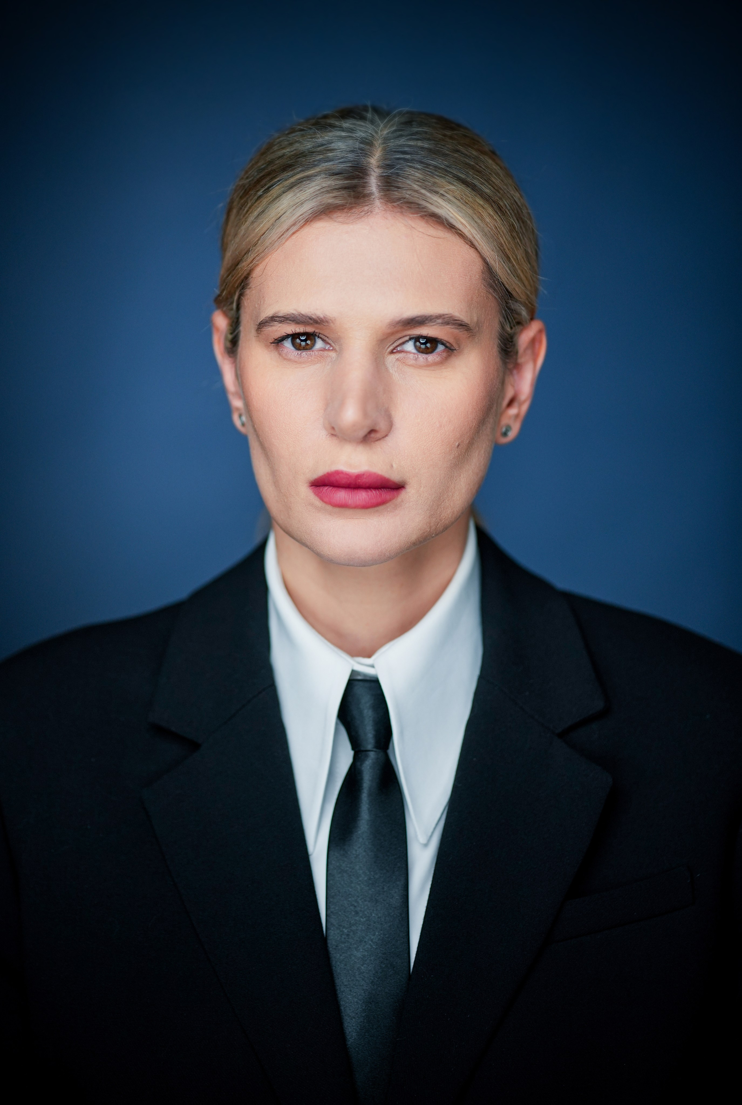 Актриса Надежда Мирошникова. Портретная съемка в Москве, студийный фотограф Игорь Фомин