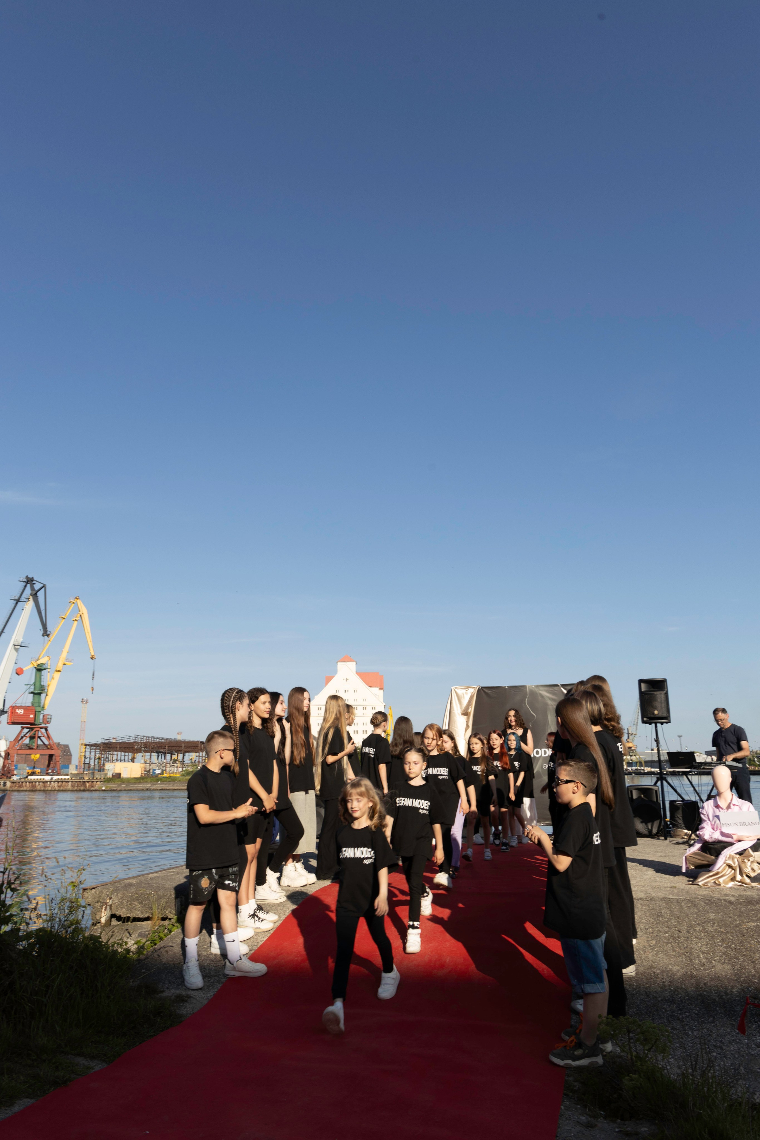 Открытие «FISUN | MIRAM Brand». Olya Posnimay