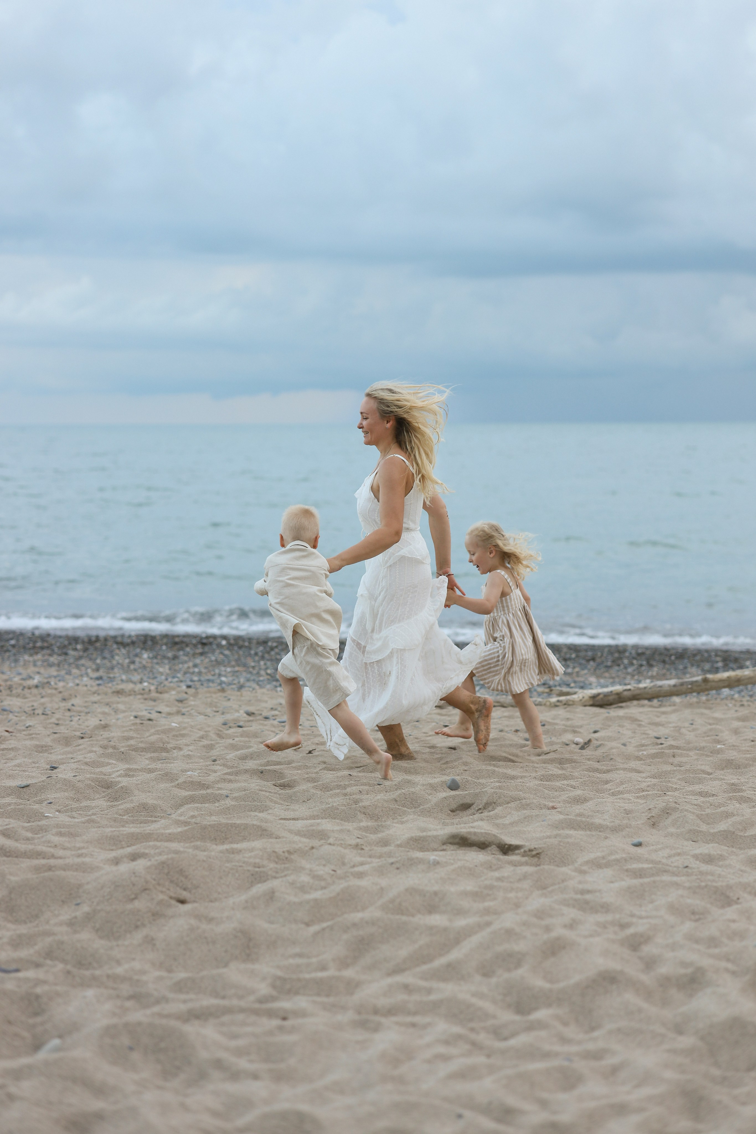 Семейная фотосессия на пляже Келасур, Сухум, Абхазия. Свадебный и семейный фотограф в Абхазии Жанна Соснина