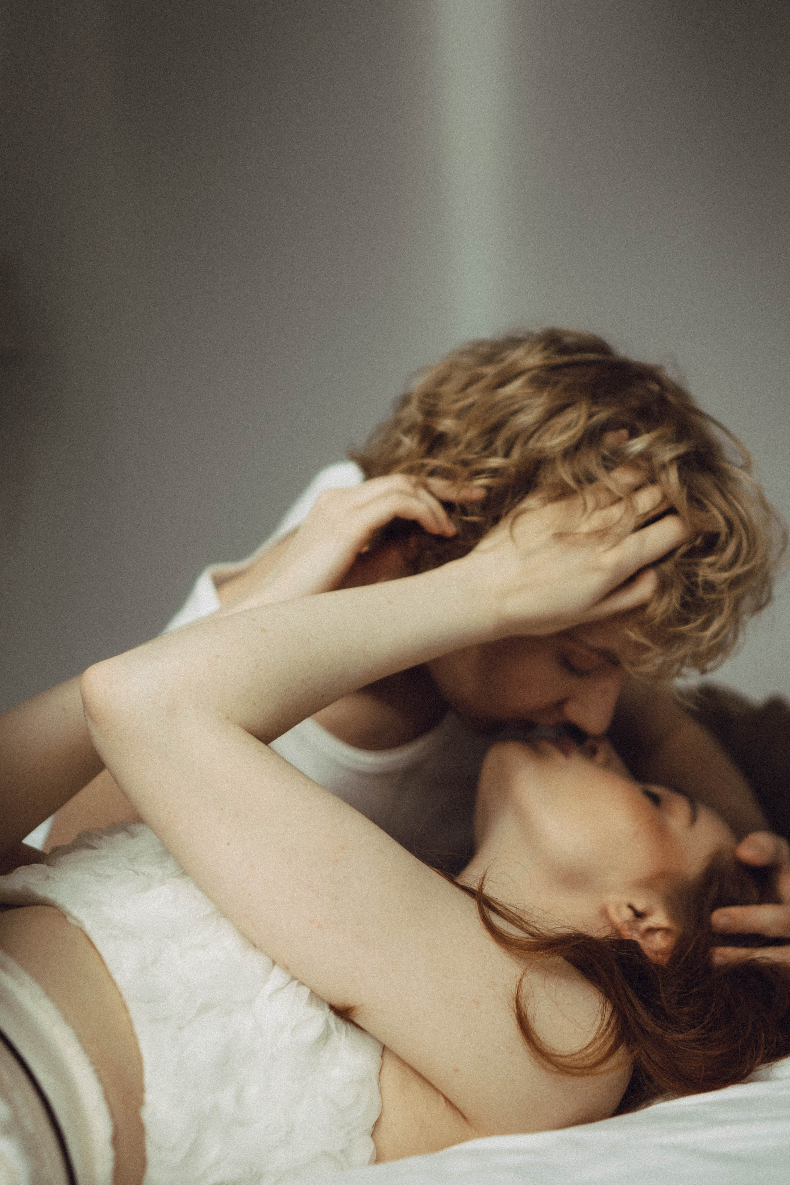 СВАДЕБНАЯ СЬЕМКА В ОТЕЛЕ. СБОРЫ ЖЕНИХА И НЕВЕСТЫ И ТАКЖЕ ТОР И ПОДГОТОВКА К ПРОГУЛКЕ. Профессиональный фотограф, Санкт-Петербург — Виктория Богомолова