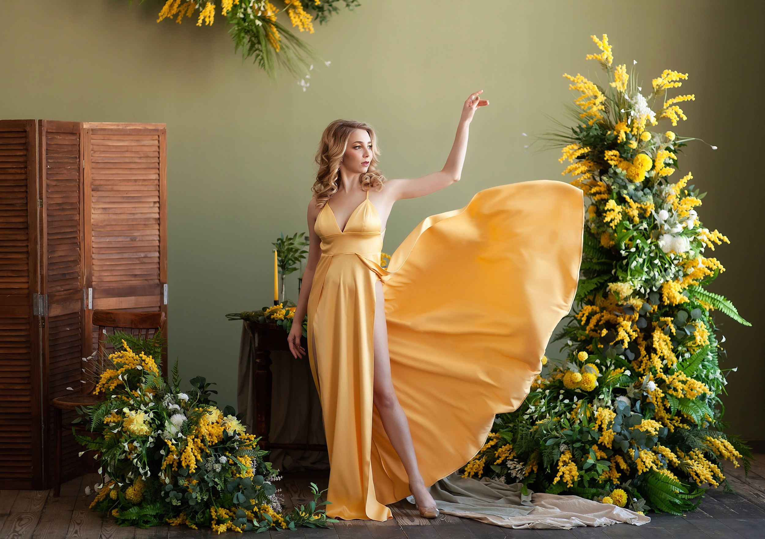 Фотосессия в студии в платье