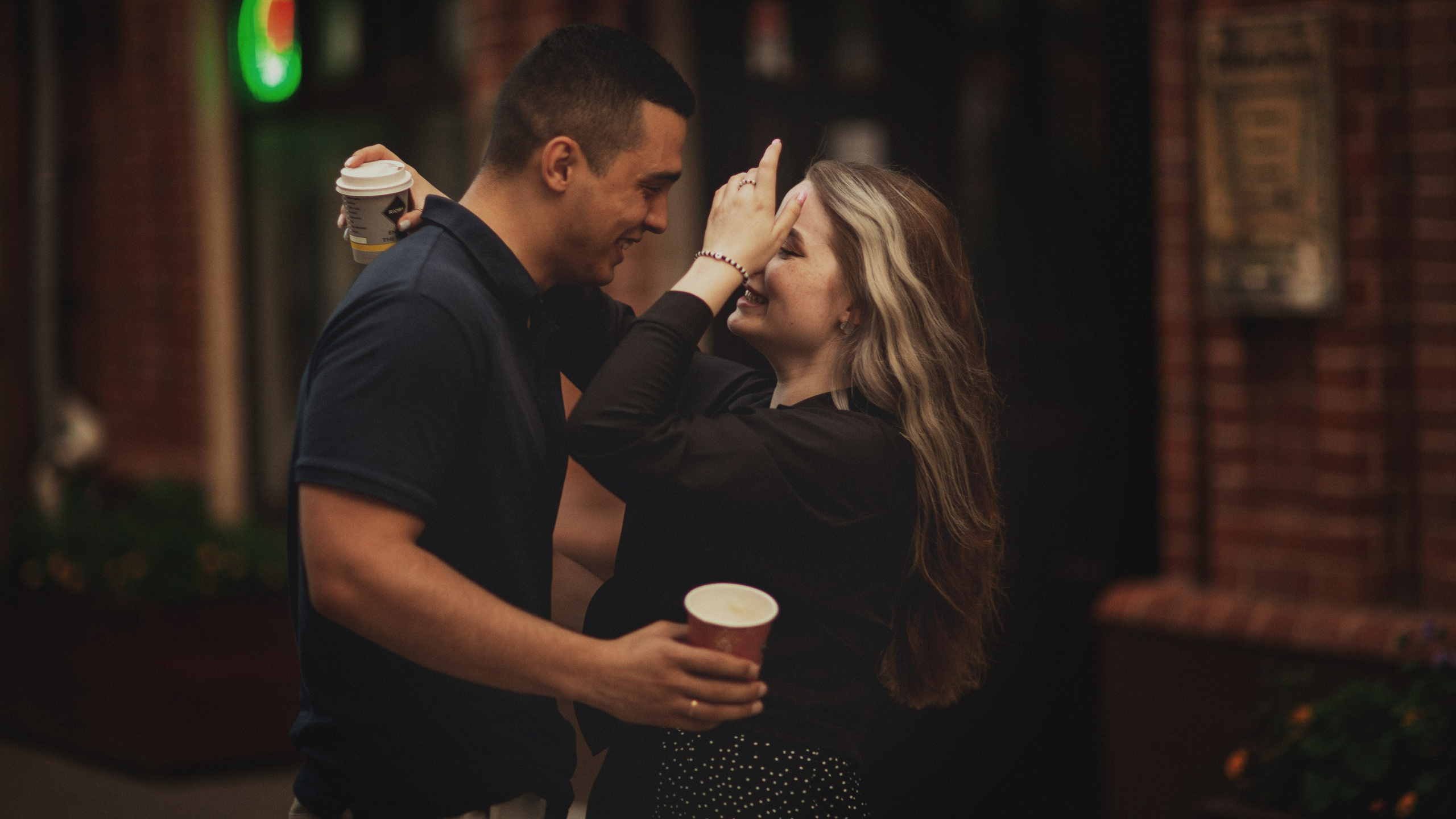 Свидание в кафе. Олеся Ефанова фотограф Иваново, Тейково и Плёс