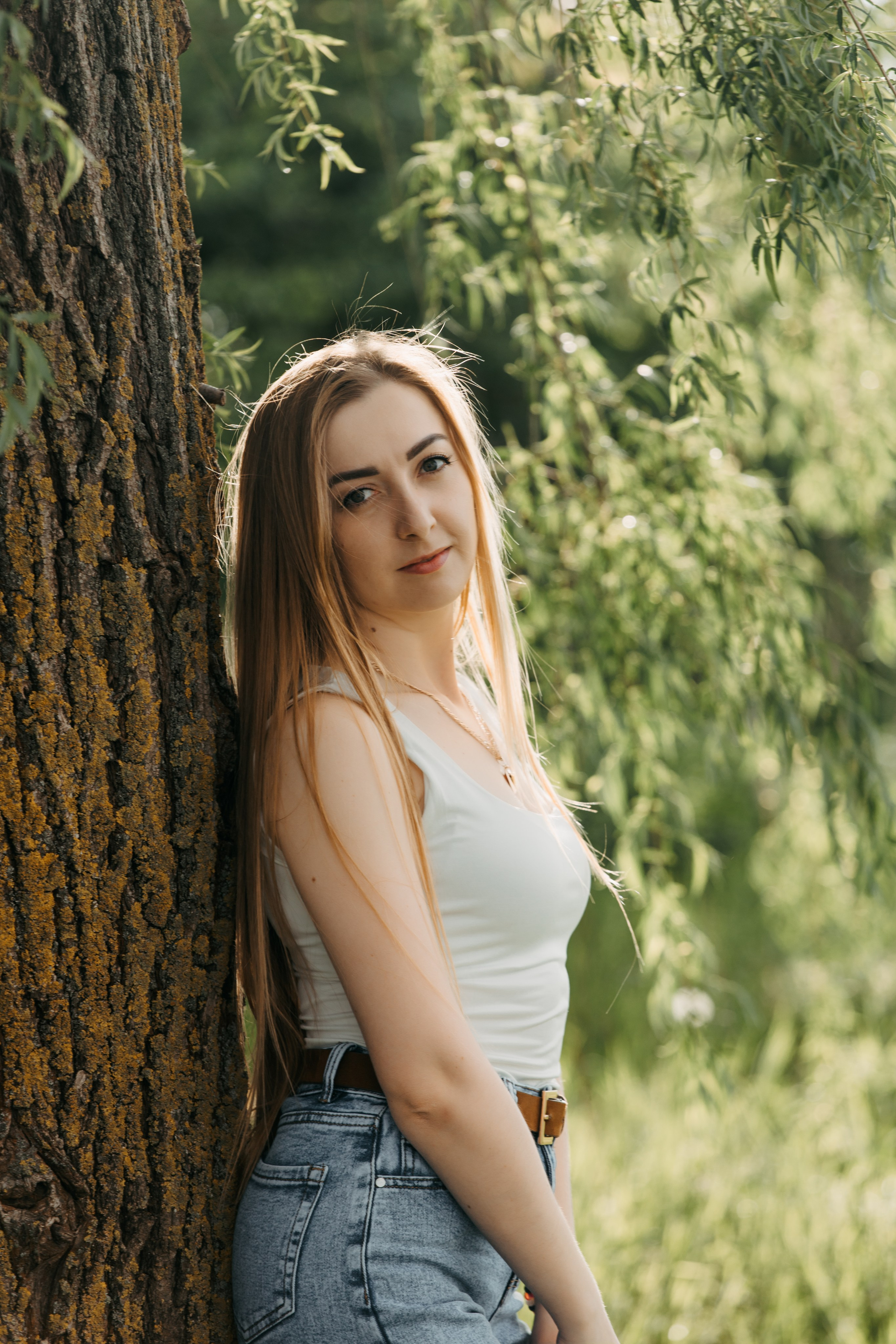 Женская фотосессия на природе с сиренью. Свадебный и семейный фотограф в Краснодарском крае Мария Данилкина