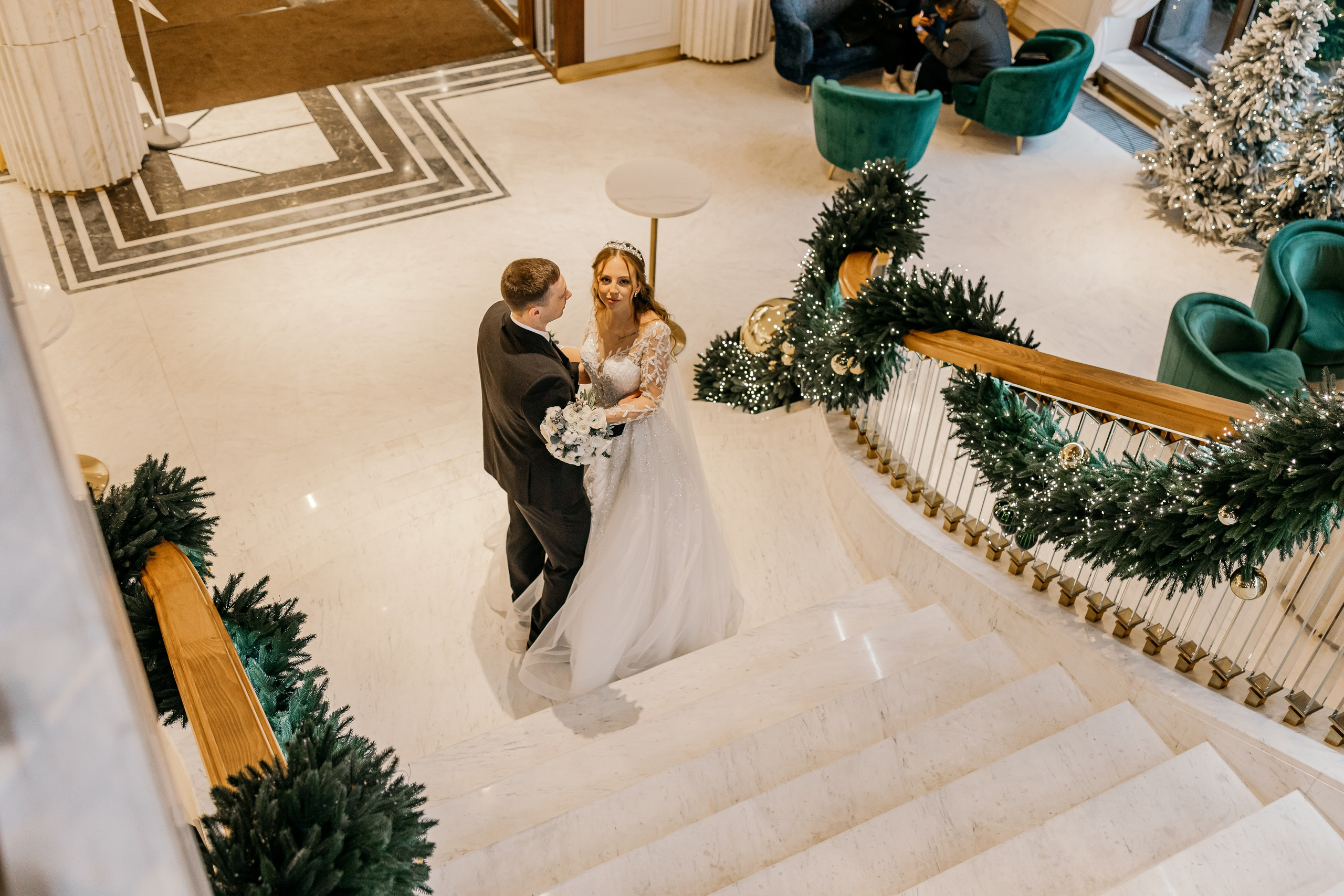 Свадебная фотосессия в Moscow Marriott Imperial Plaza. Свадебный фотограф Кирилл Шустров