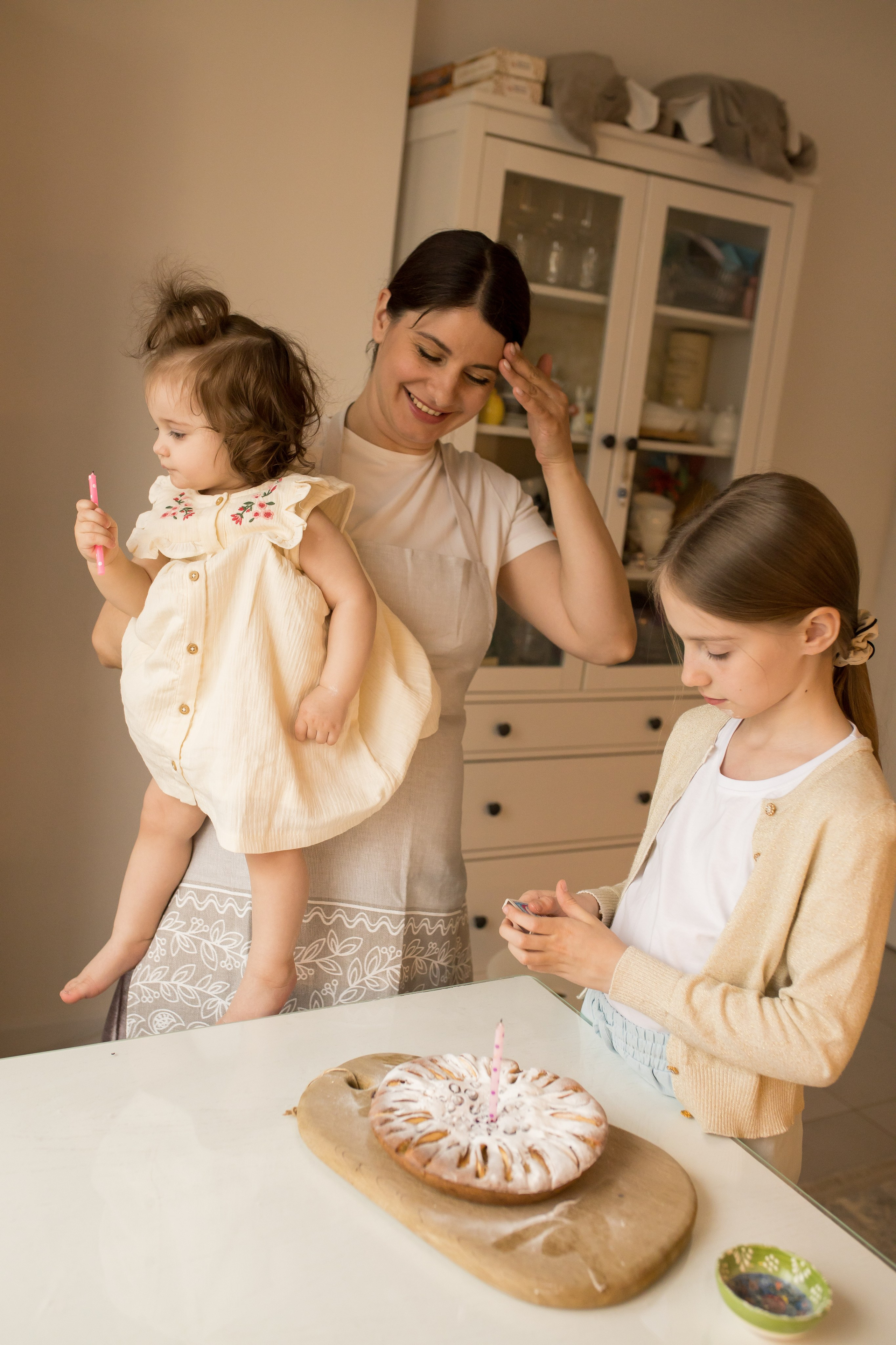 Катя и дочки. Фотограф Москва Лара Чайка