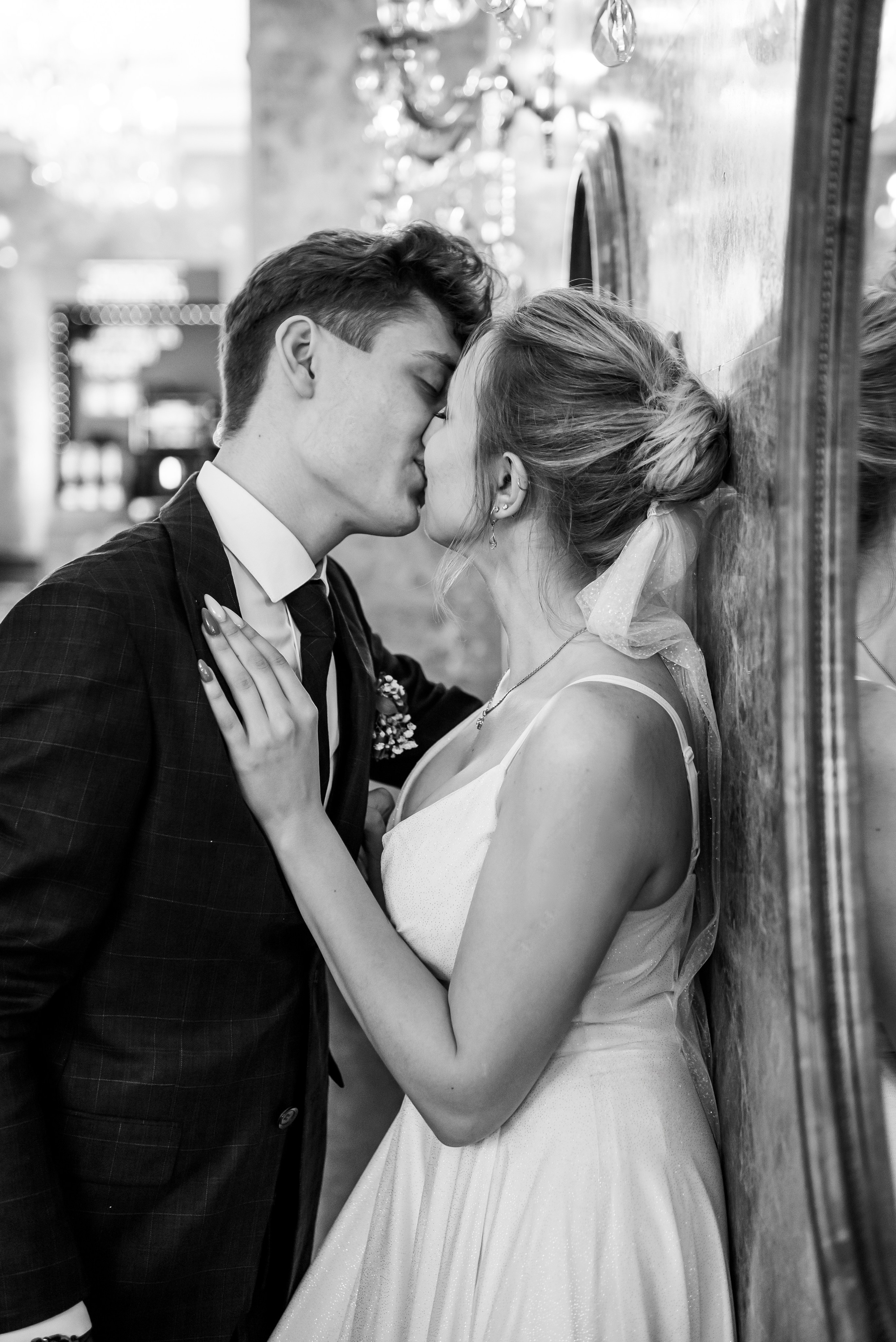 Свадебная фотосессия в музыкальном театре в г. Кемерово