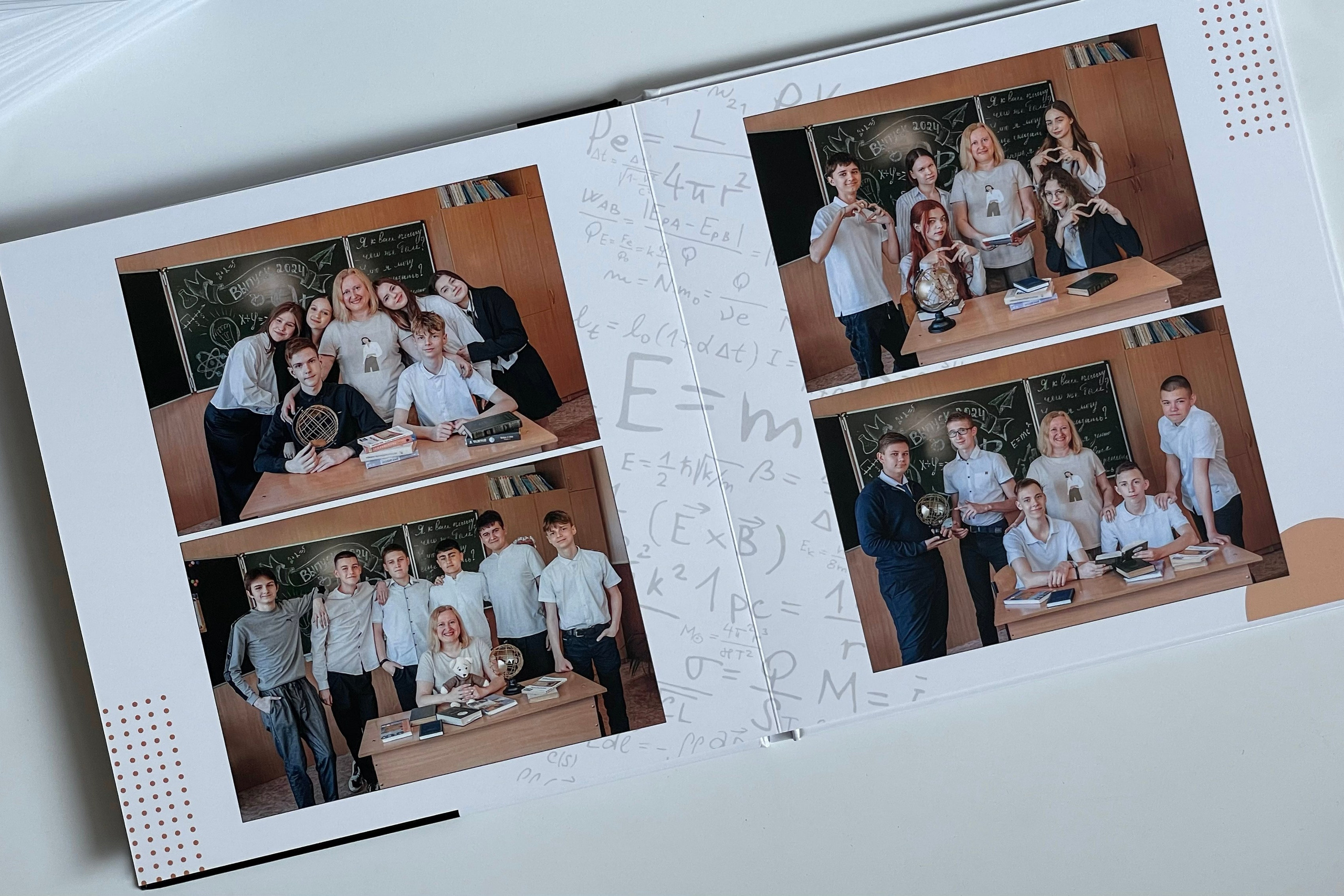 9 класс — листы твердые 23×23. Школа № 100. Выпускные альбомы