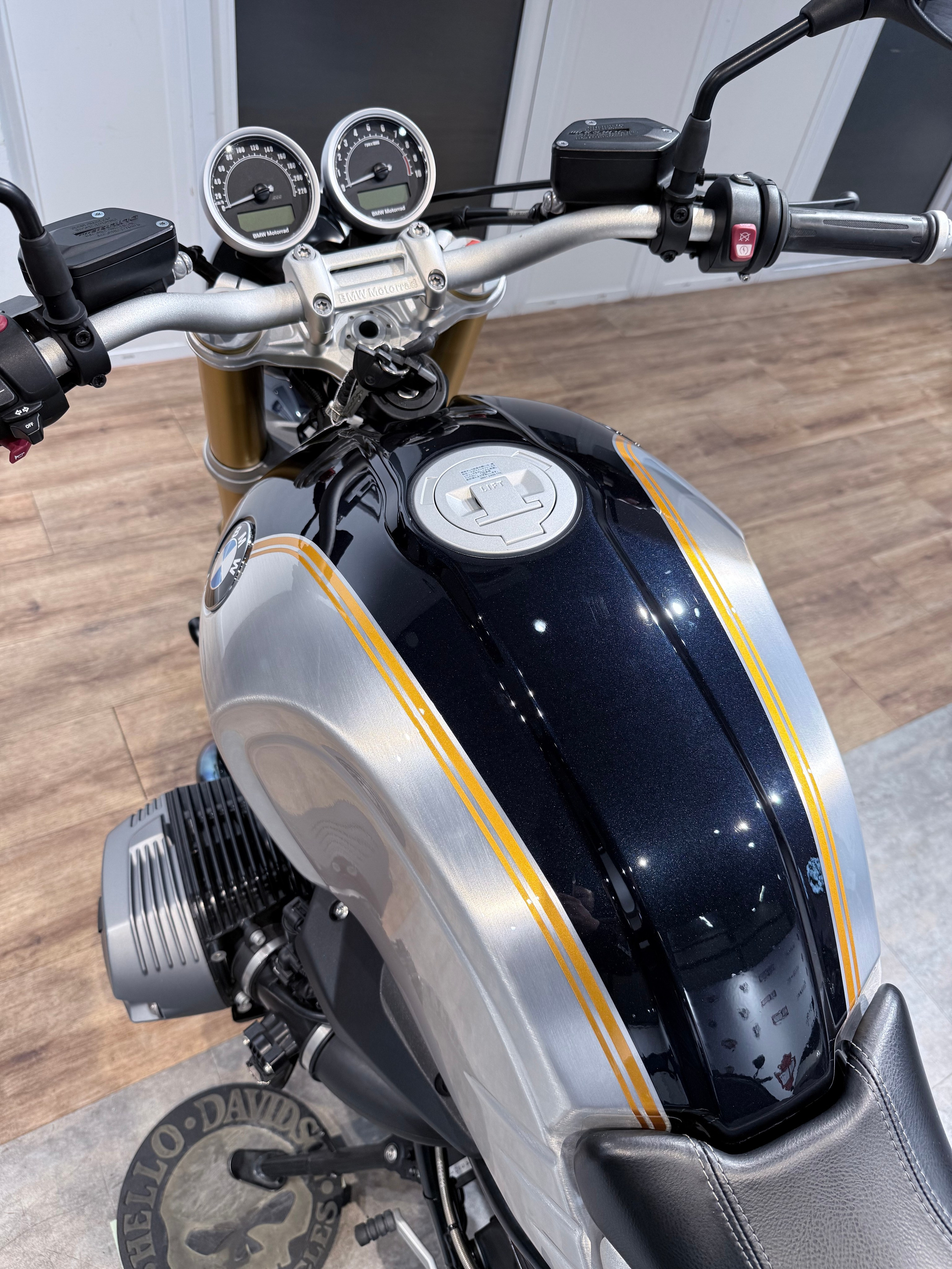 Мотоциклы Harley-Davidson BMW R Nine T (Option 719) — купить мотоцикл. Hello Davidson, Москва. Только хорошие мотоциклы…