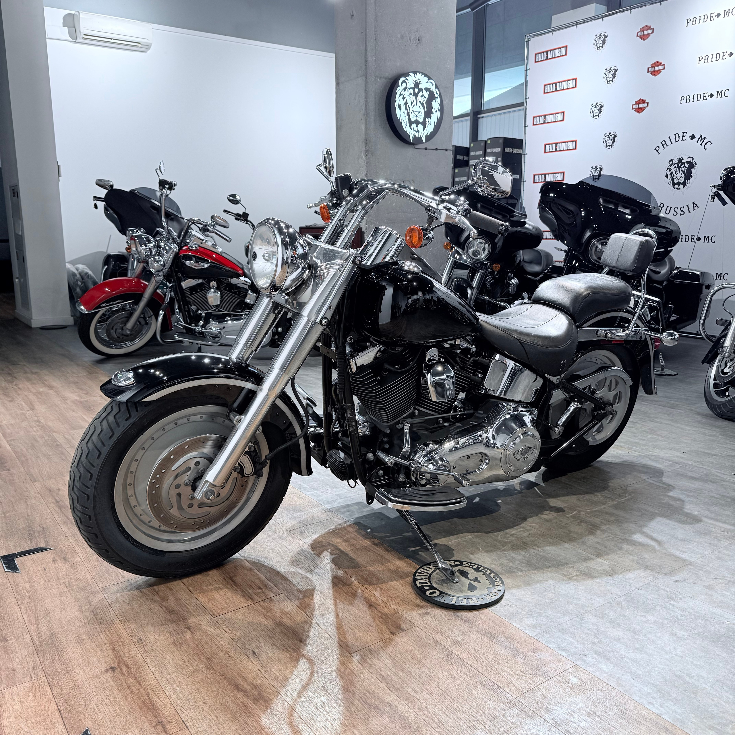 2003 Fat Boy Vivid Black 100 Years. Hello Davidson, Москва. Только хорошие мотоциклы…
