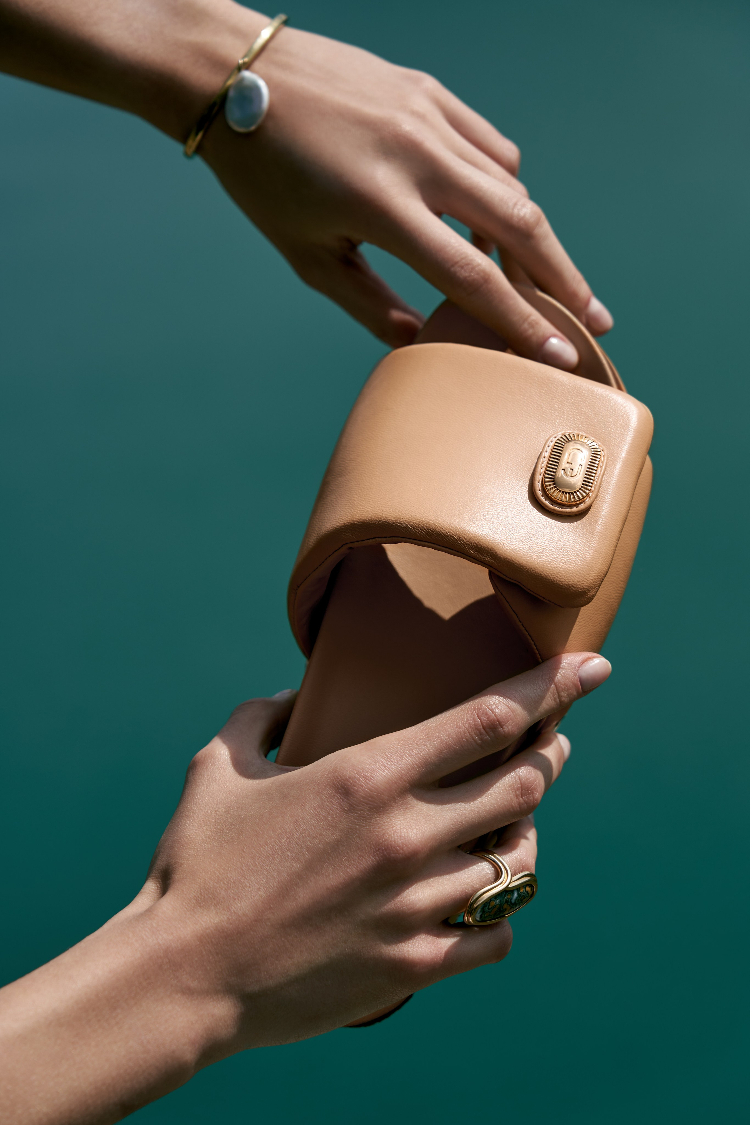 Summer story for local brands. Retoucher