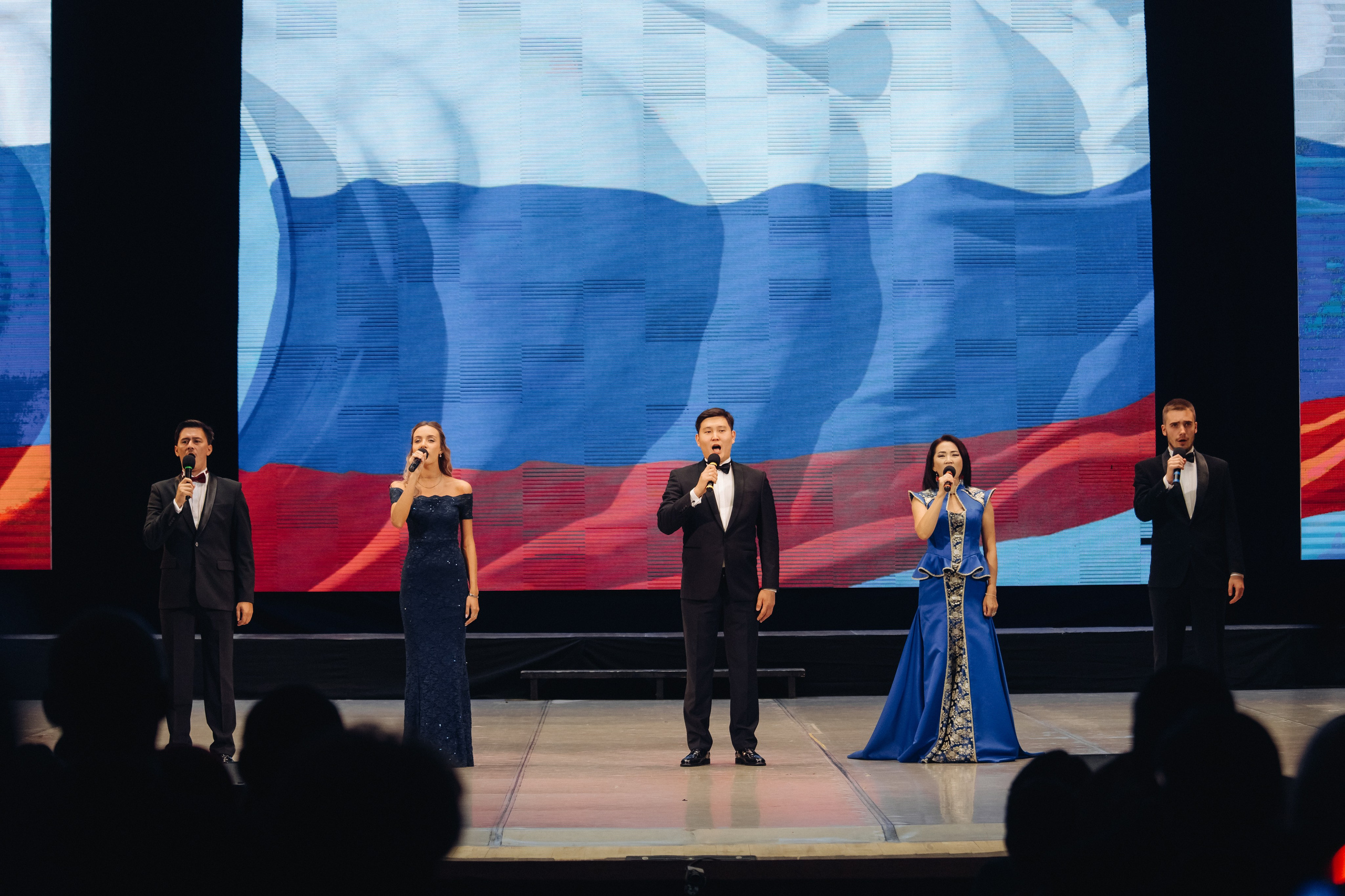 Лучший учитель родного языка и литературы 2025. Свадебный и семейный фотограф в Улан-Удэ