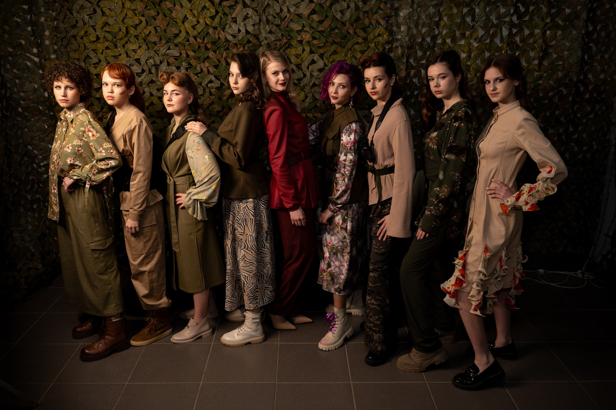 Закрытый показ милитари «Своя трансформация» дизайнера Юлии Бойченко | 24.04.2025. Фотограф в Омске Елизавета Кириллова