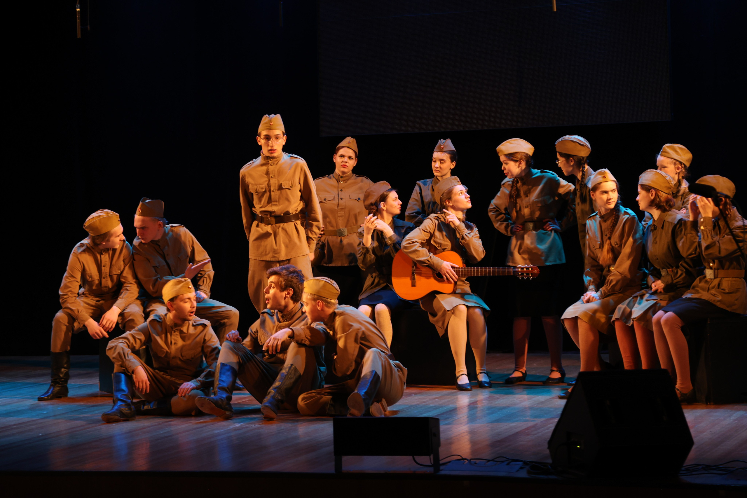 Сцена. Фотограф Людмила Оюн