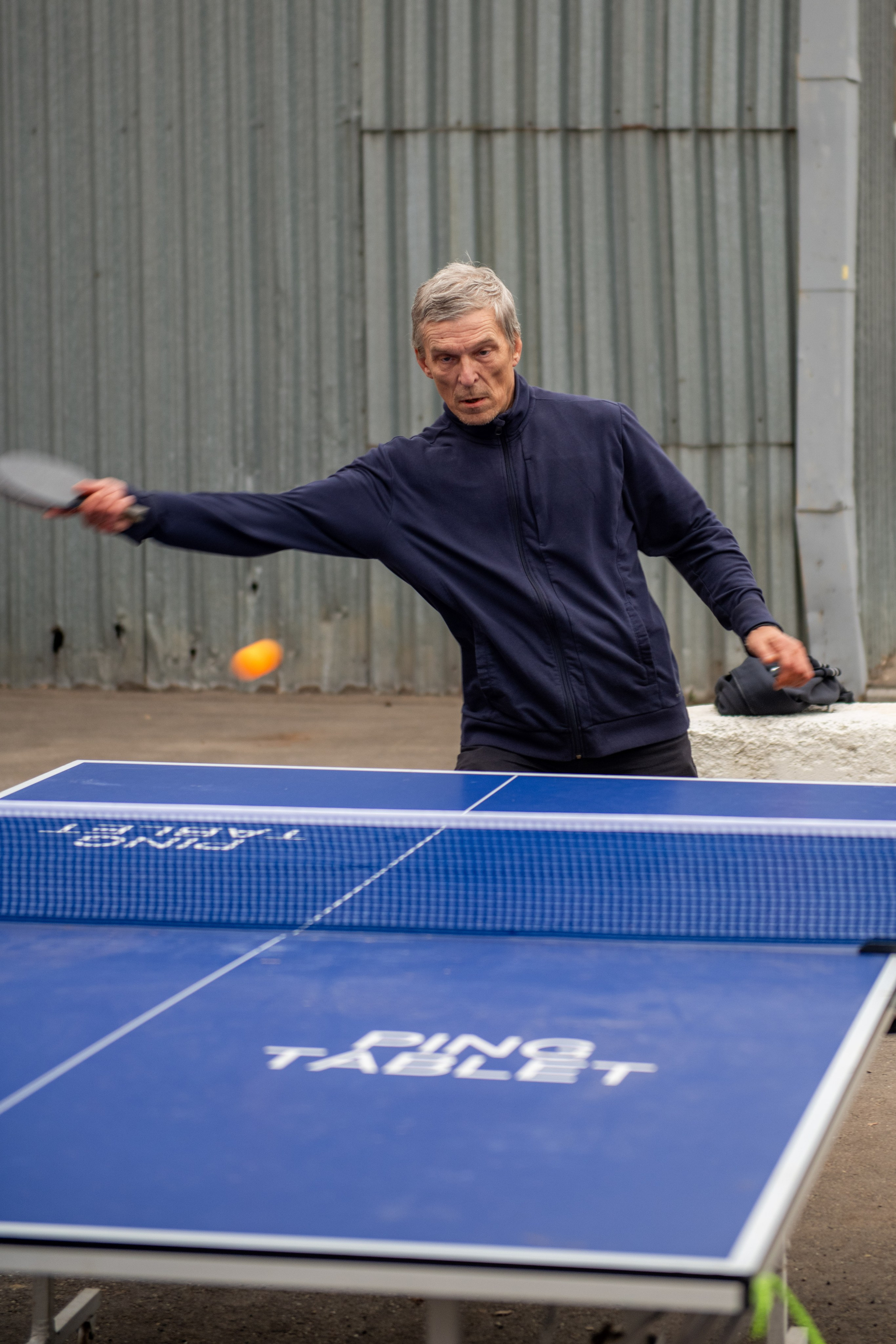 Съемка турнира по настольному теннису в НКО «Ночлежка». Фотограф в Москве. Шахабудин