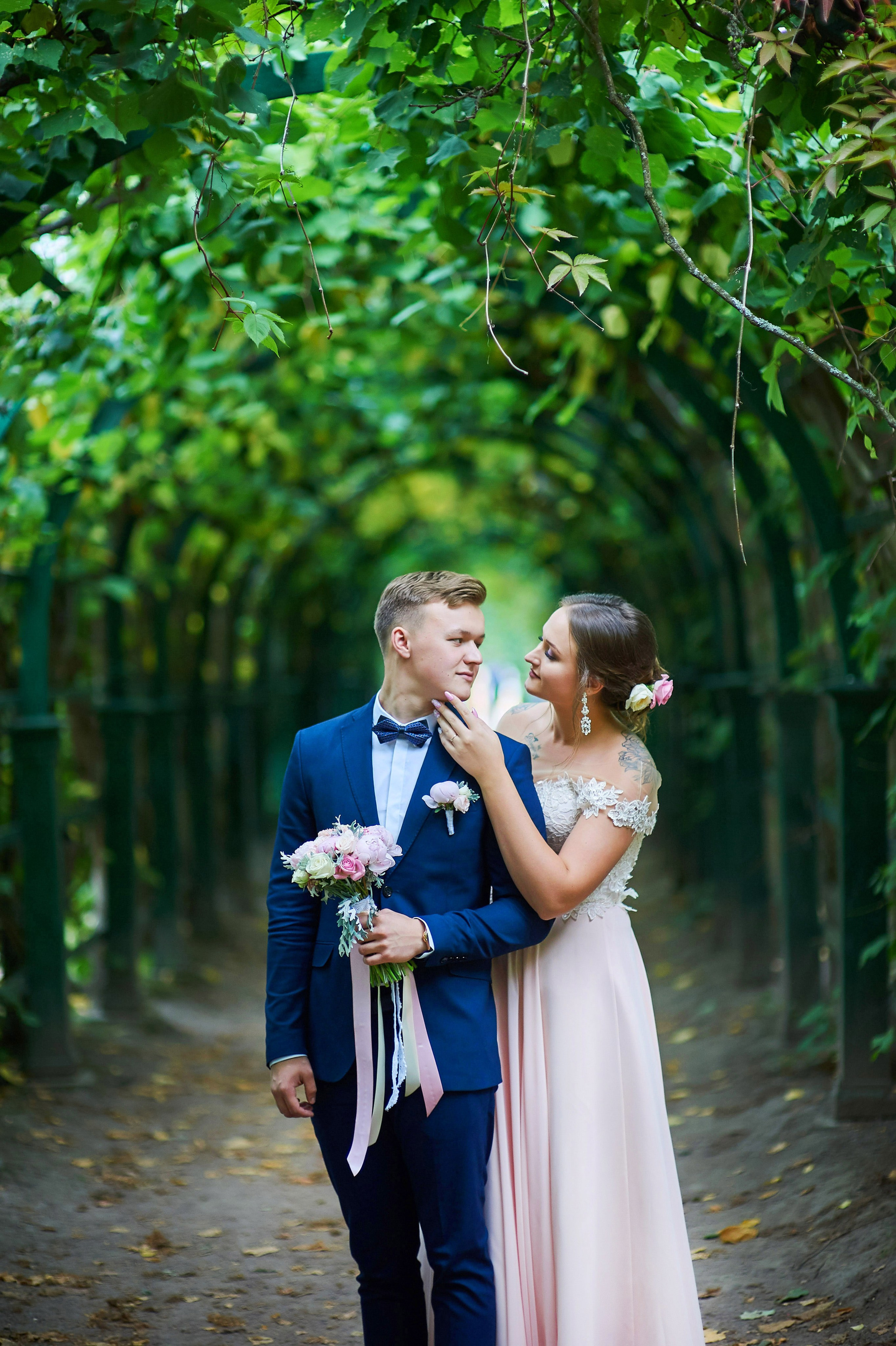 Ульяна и Дмитрий (свадебная прогулка в Сестрорецке под дождем, , фотосессия в верхнем парке Петергофа). Портретный, семейный и свадебный фотограф в Санкт-Петербурге и в Пушкине Ширяев Денис