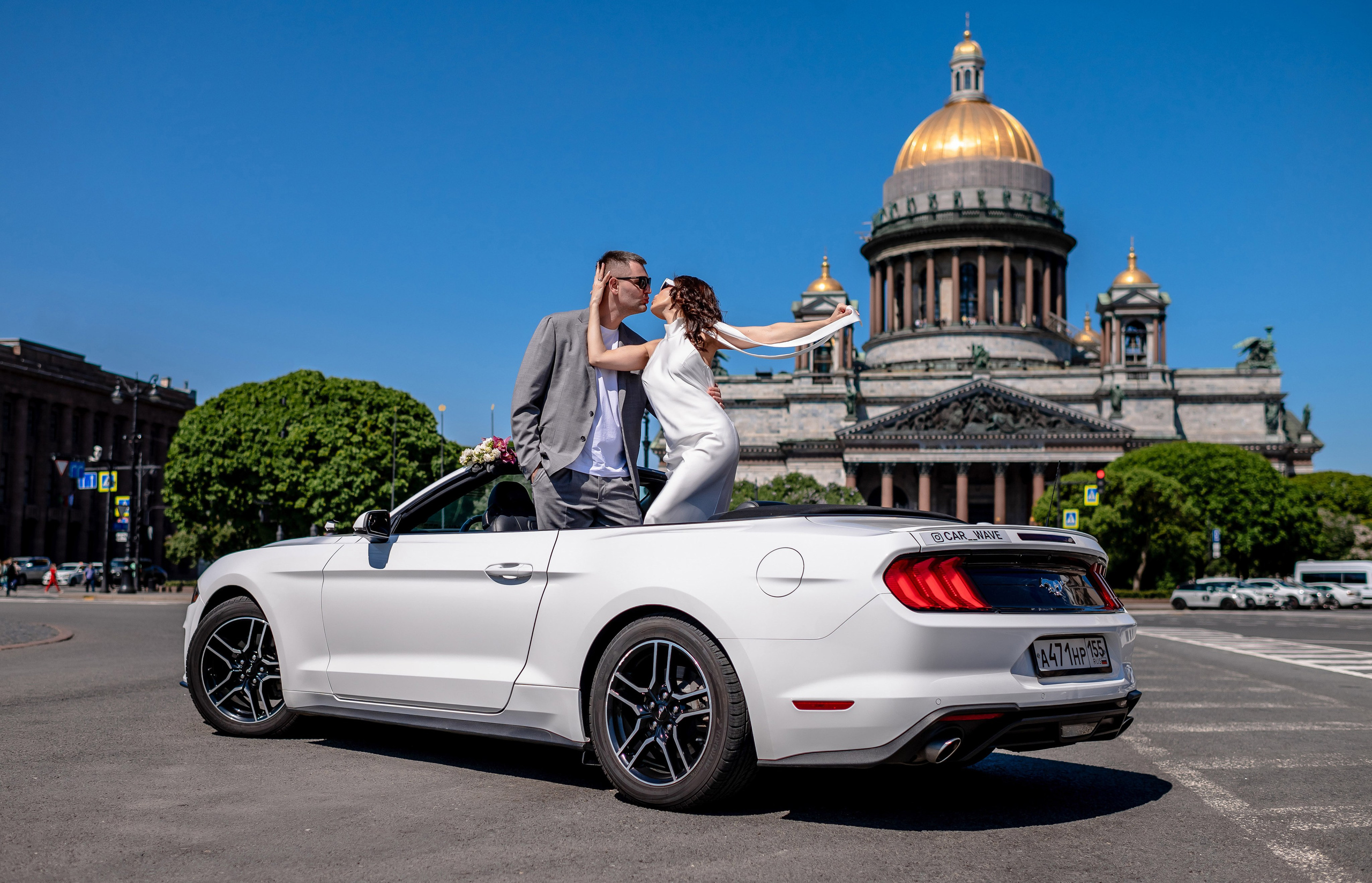 Алина и Алексей (прогулка на кабриолете, Академия Художеств, Екатерининский парк в Пушкине). Портретный, семейный и свадебный фотограф в Санкт-Петербурге и в Пушкине Ширяев Денис
