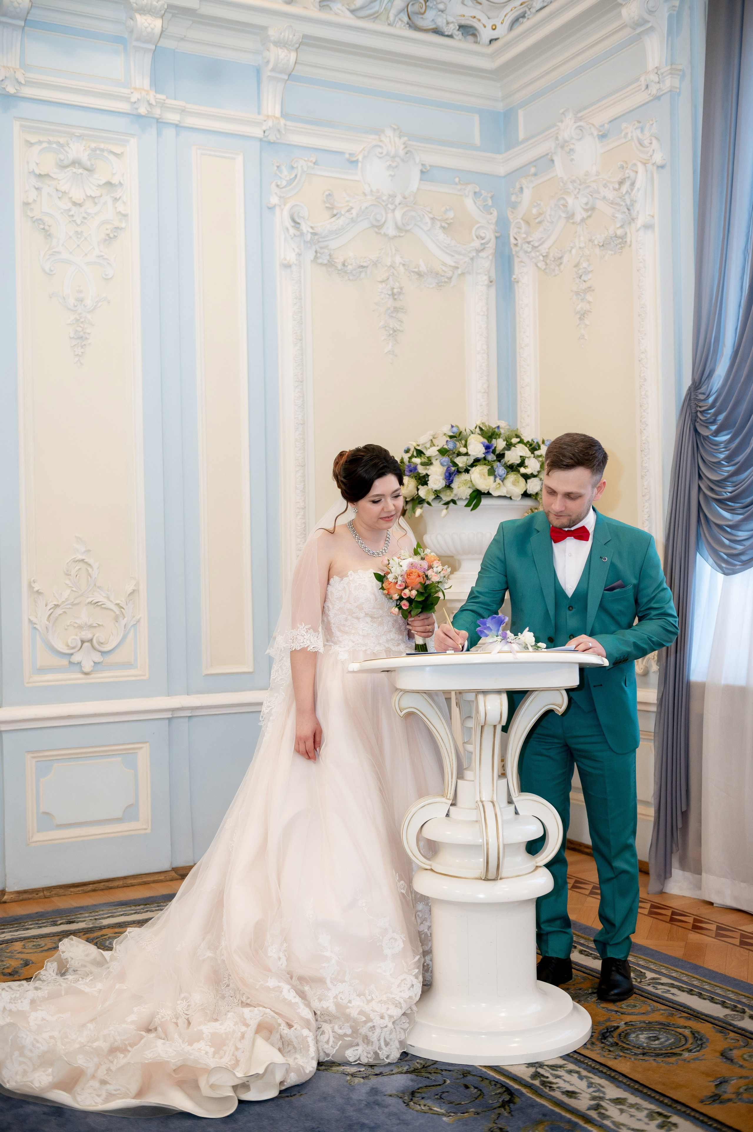 Самая красивая свадебная фотосессия в Эрмитаже. Лучшие свадебные фотографии в Эрмитажа. Портретный, семейный и свадебный фотограф в Санкт-Петербурге и в Пушкине Ширяев Денис