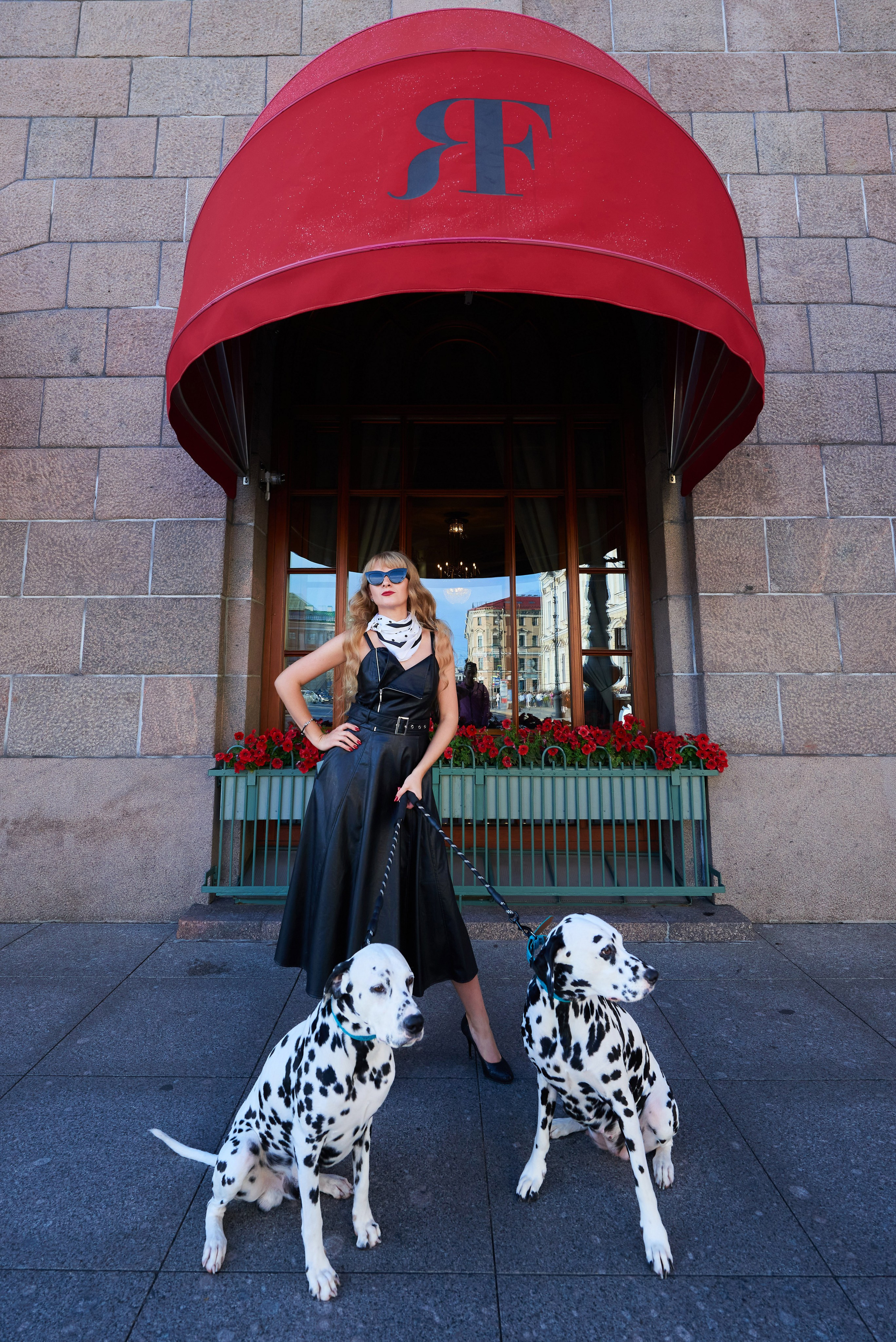 Прогулка Дарьяны по Питеру с долматинцами. Портретный, семейный и свадебный фотограф в Санкт-Петербурге и в Пушкине Ширяев Денис