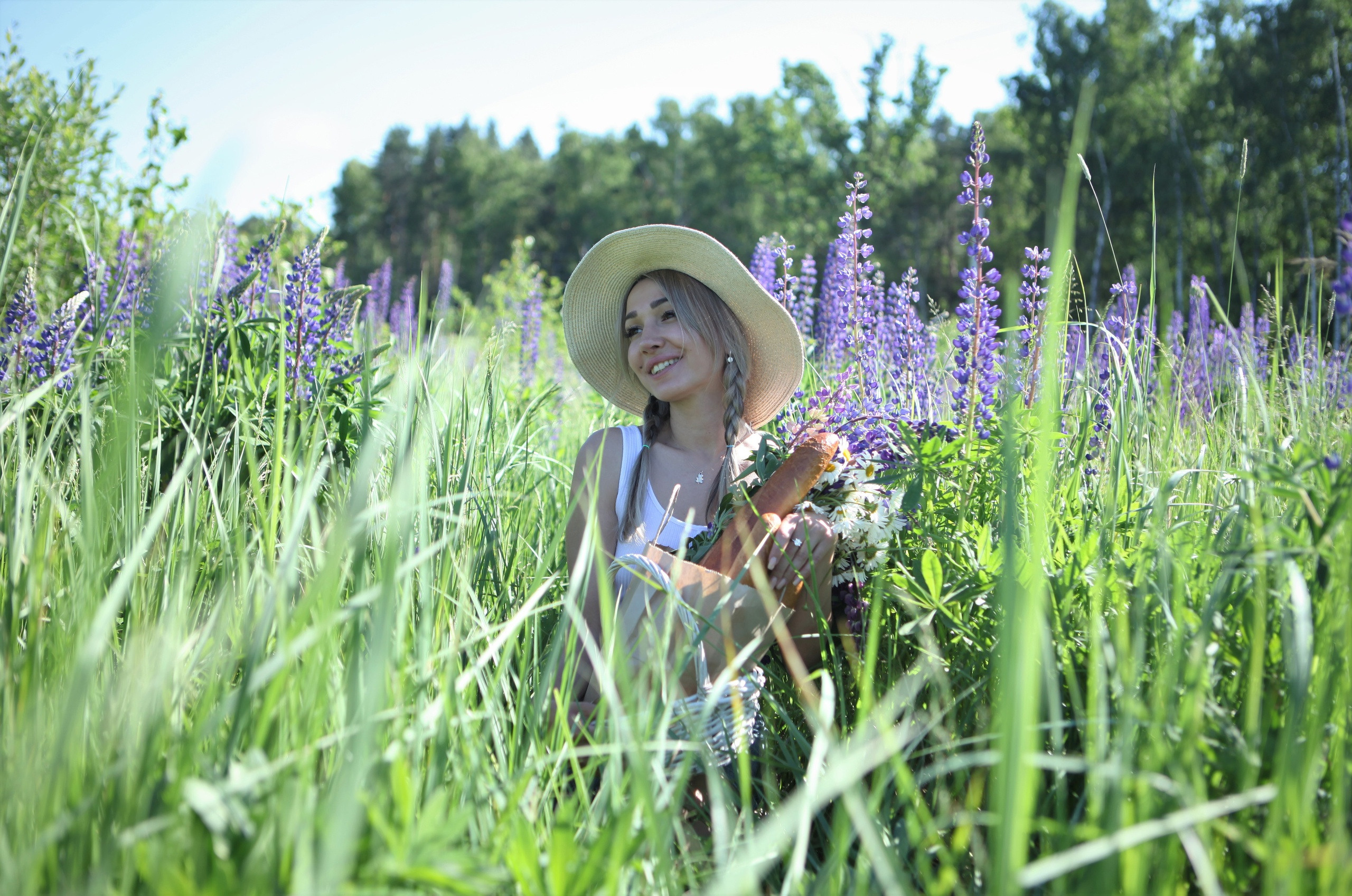 Настя, фотосъемка в люпинах. Репортажный, семейный, свадебный, портретный фотограф