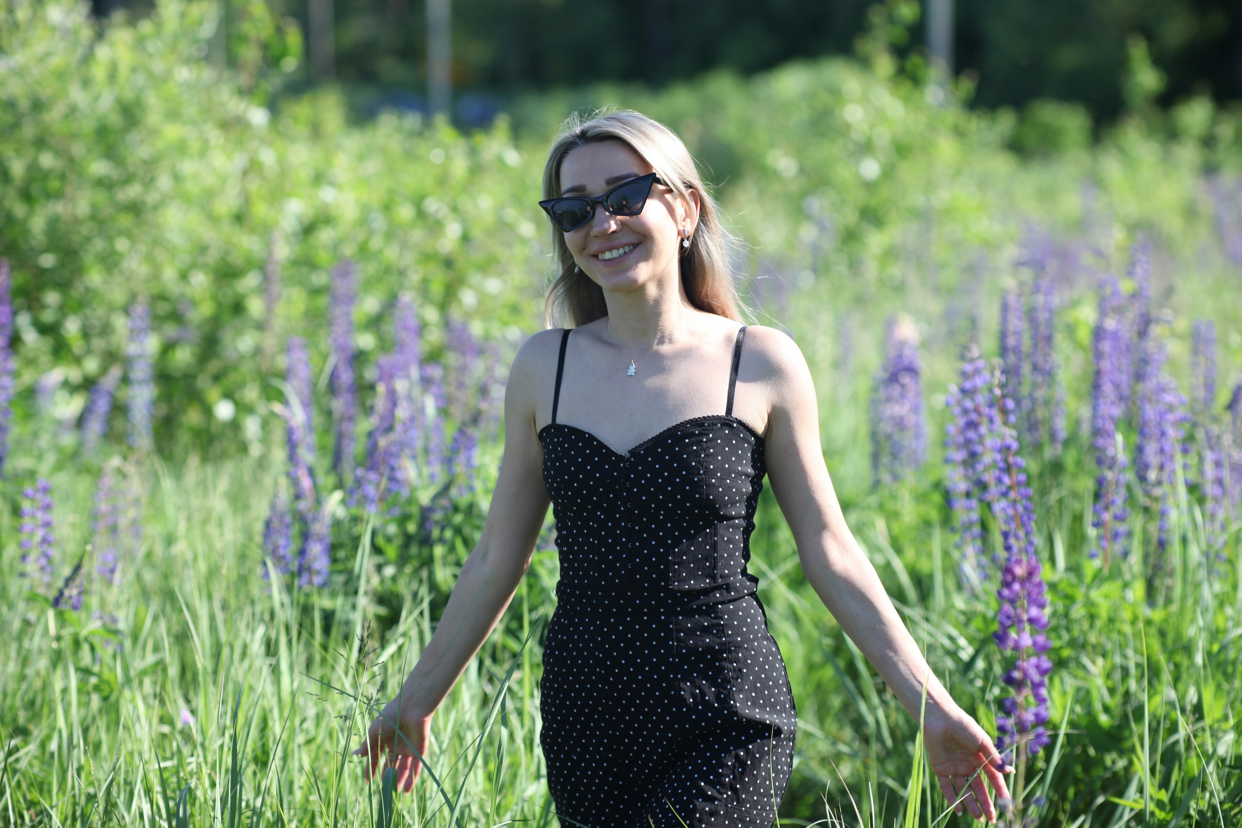 Настя, фотосъемка в люпинах. Репортажный, семейный, свадебный, портретный фотограф