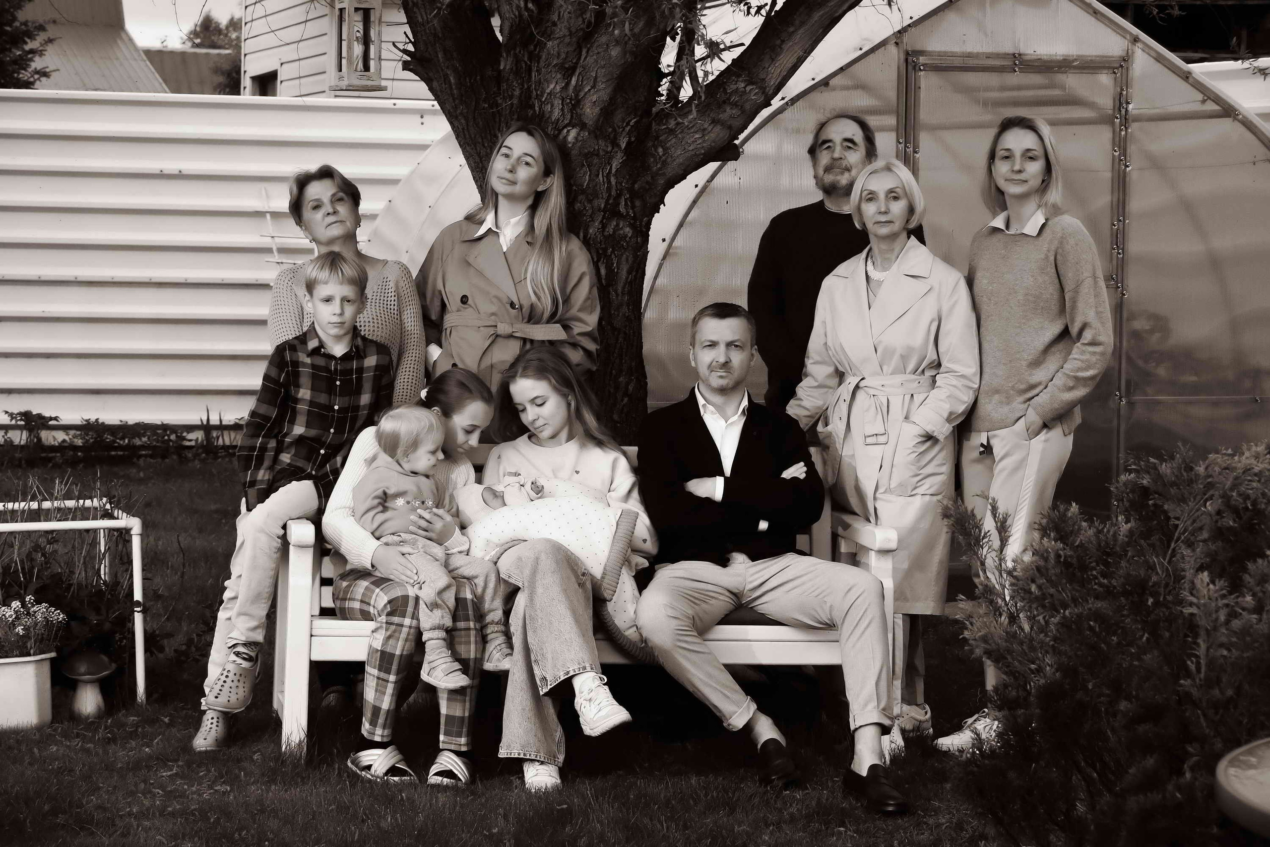 Выписка из роддома. Гуляния. Репортажный и детский фотограф в Новосибирске