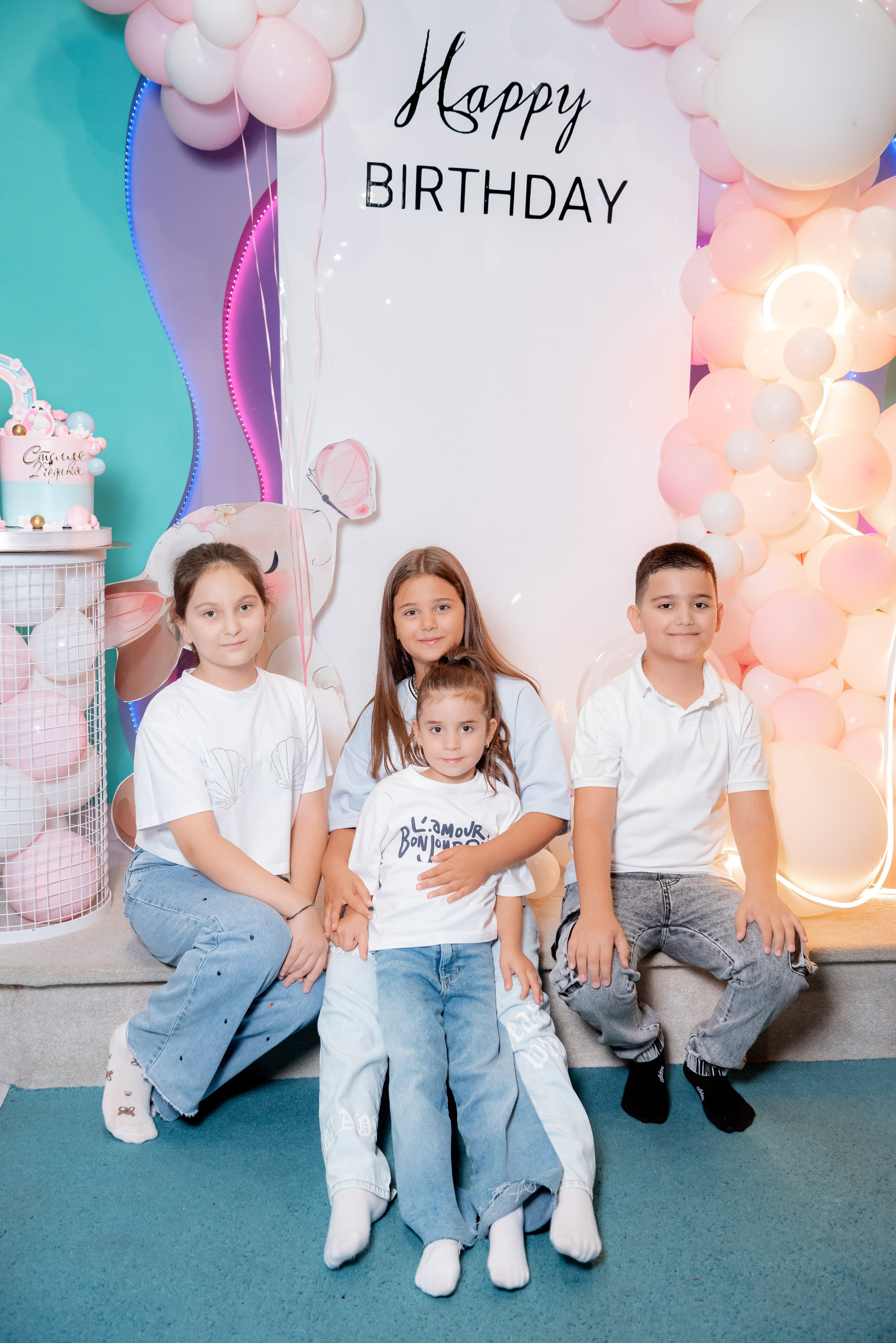 ДР Рая и Стелла в детская комната Сказочный Отель. Фотограф в Волгограде и Волжском Александр Горбань