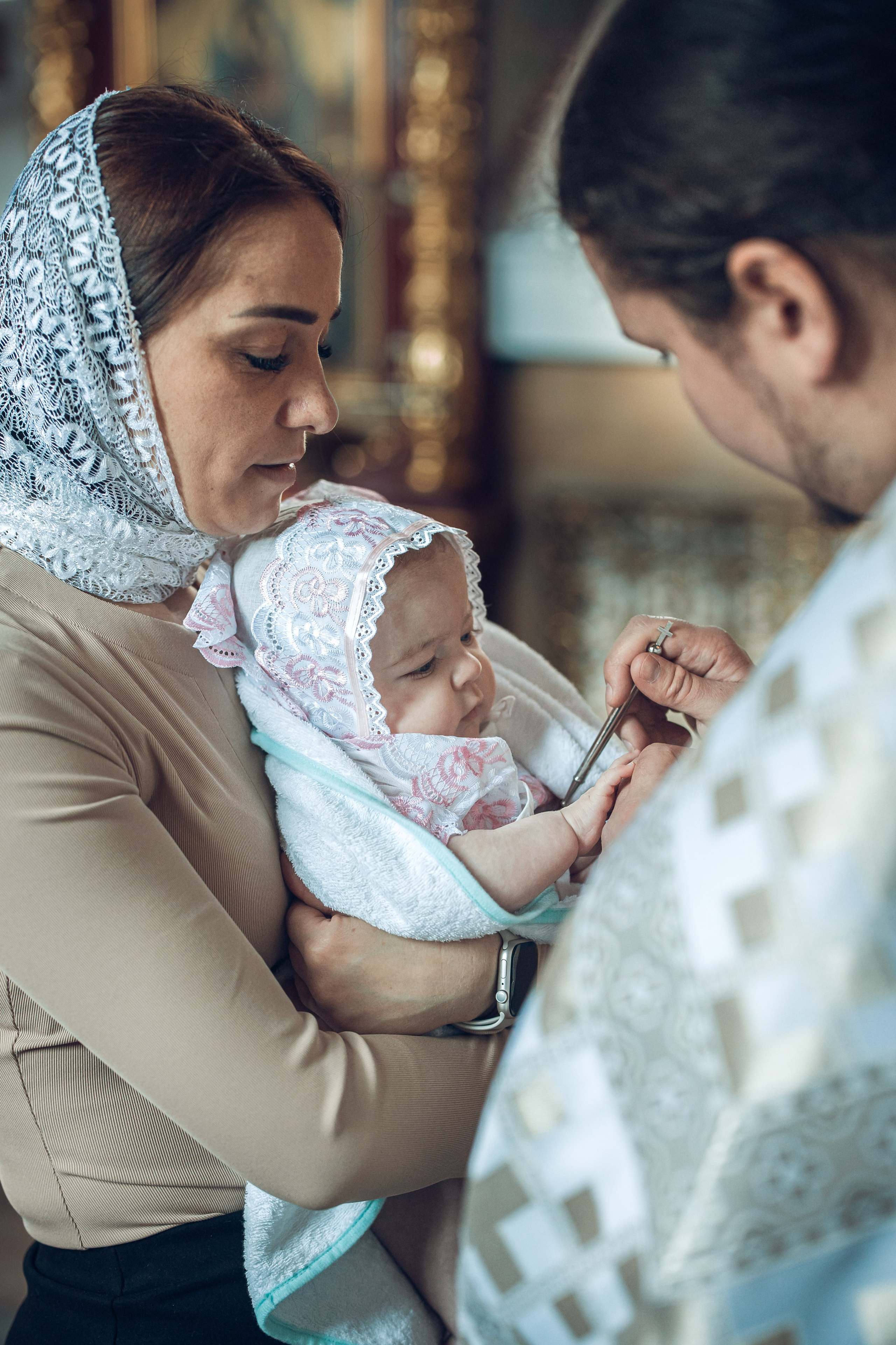 Таинства Крещения и Венчания в Старом Осколе. Фотостудия для новорожденных в Старом Осколе Гильфановых Юрия и Ольги
