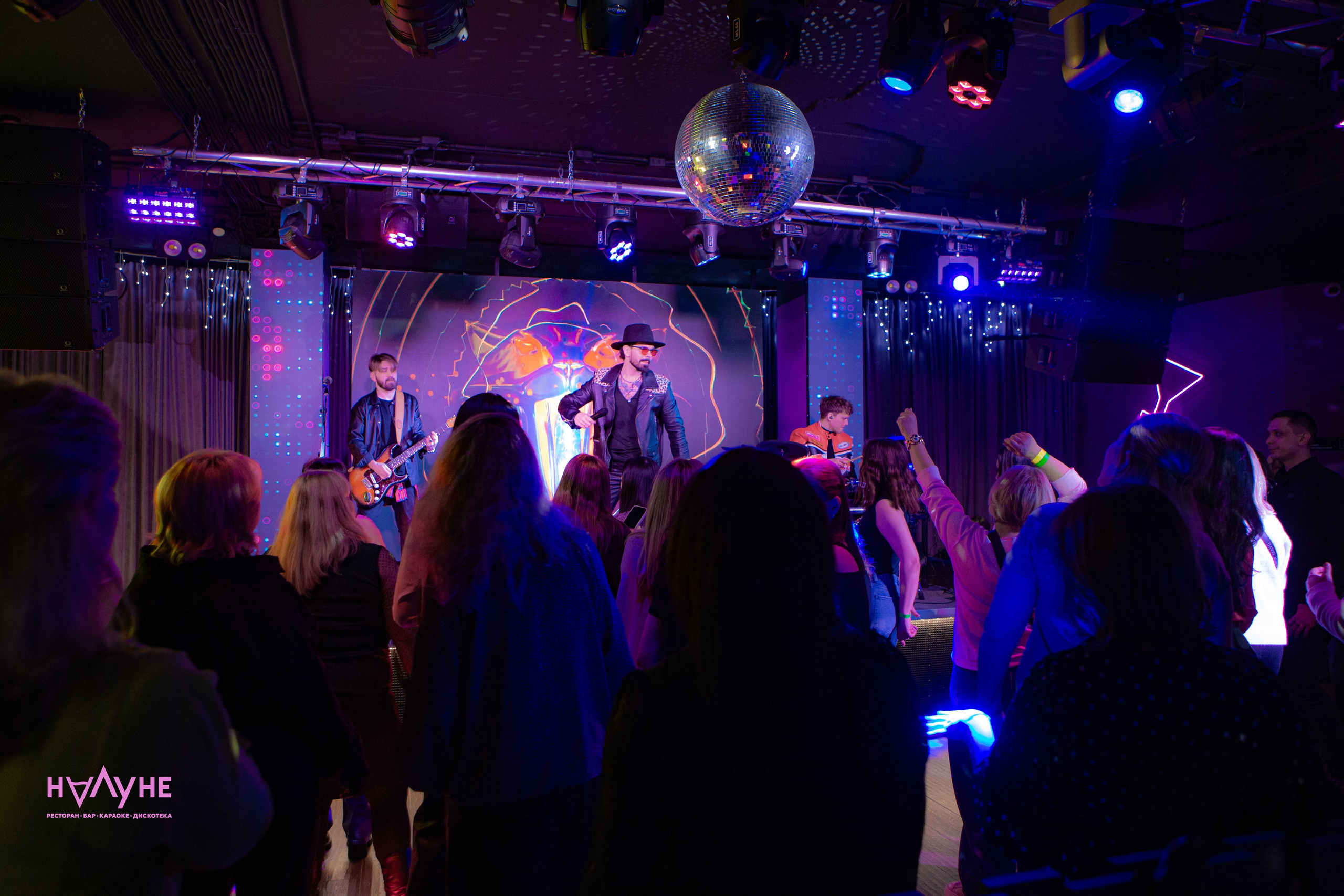 БАРЫ/КЛУБЫ. ДИНИСЛАМ ГАЛЕЕВ | ФОТОГРАФ | МОСКВА