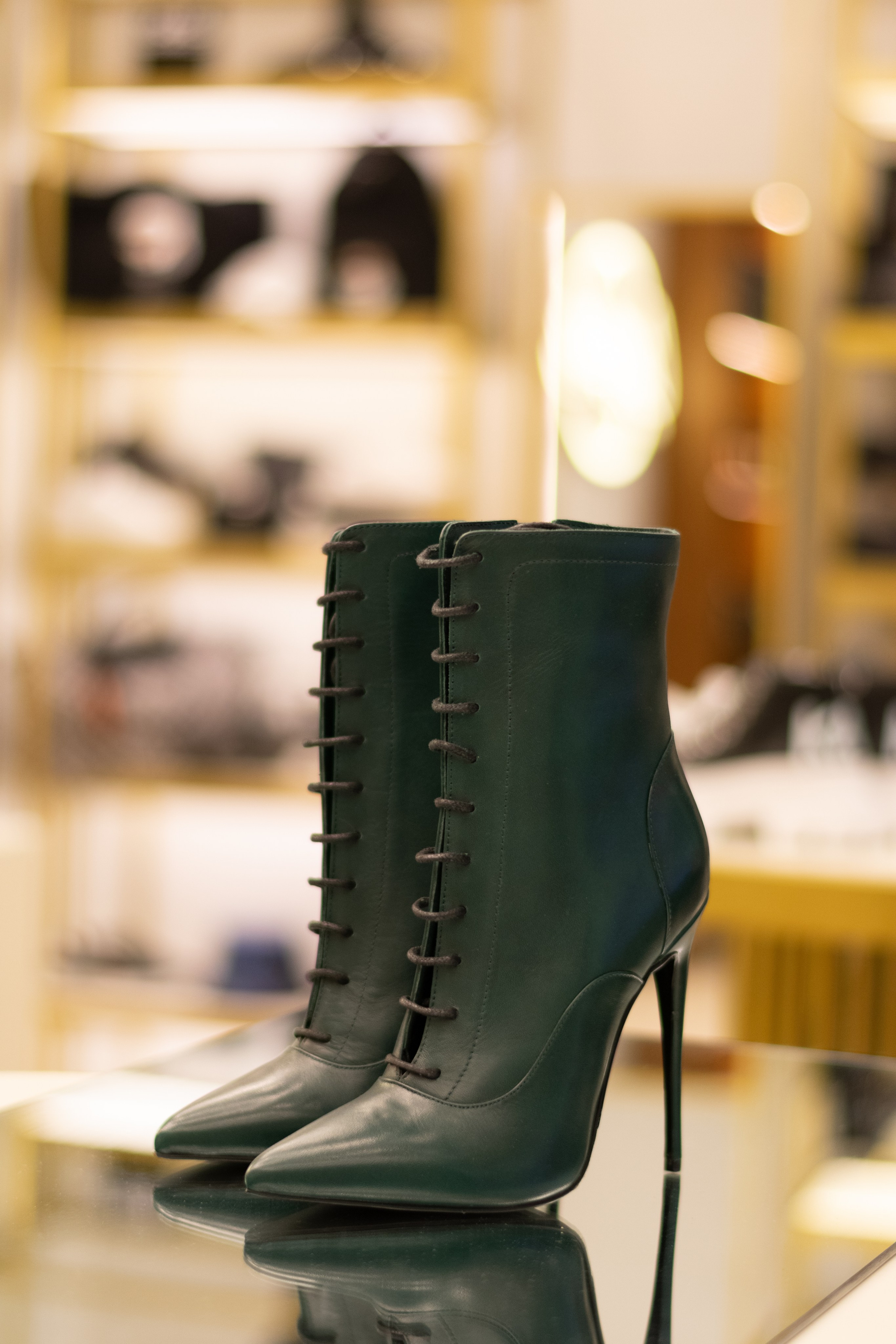 Для организаций. Предметная фотосессия для обувного магазина Capsula. Фотограф/видеограф Богдан Голованов