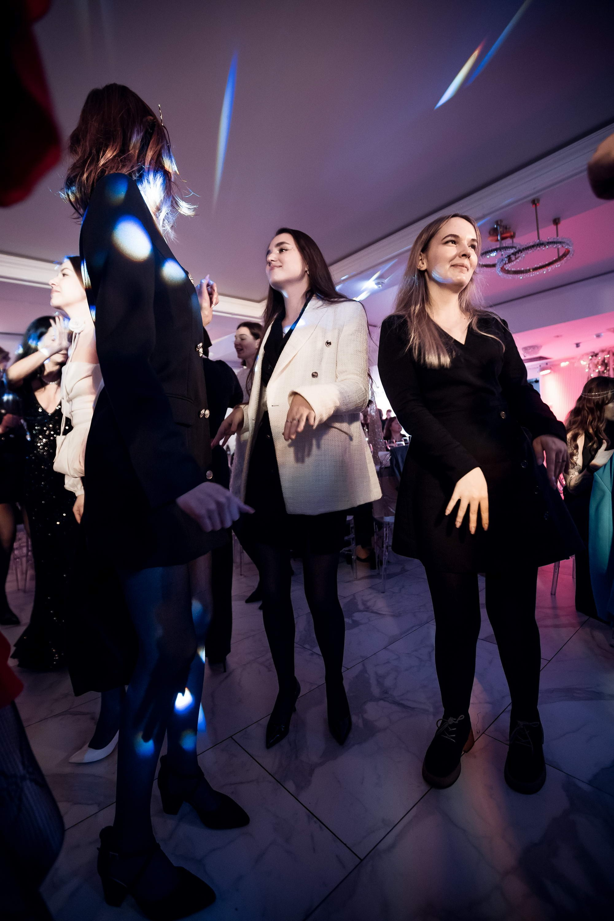 Корпоратив Нмаркет.ПРО. Свадебный фотограф Игорь Брундасов 8PHOTO на свадьбу венчание загс СПб