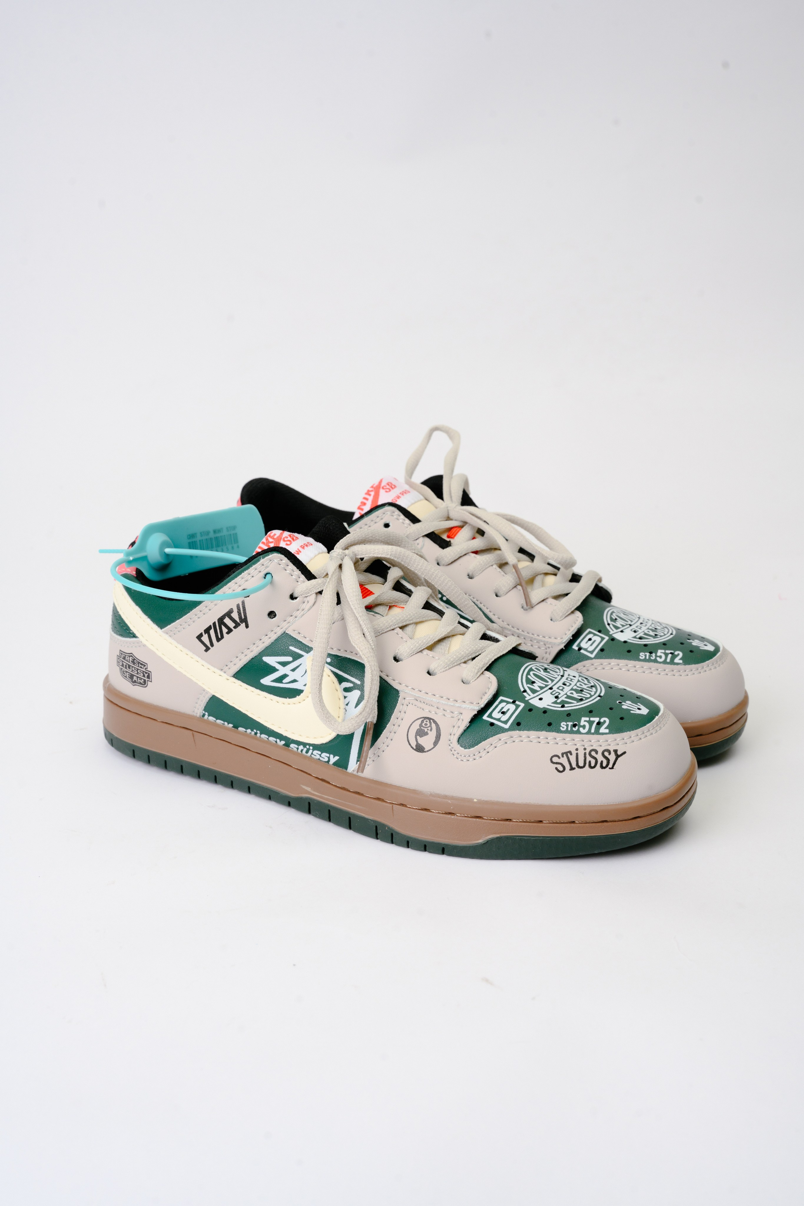 Кроссовки для wb. Фотограф в Красноярске