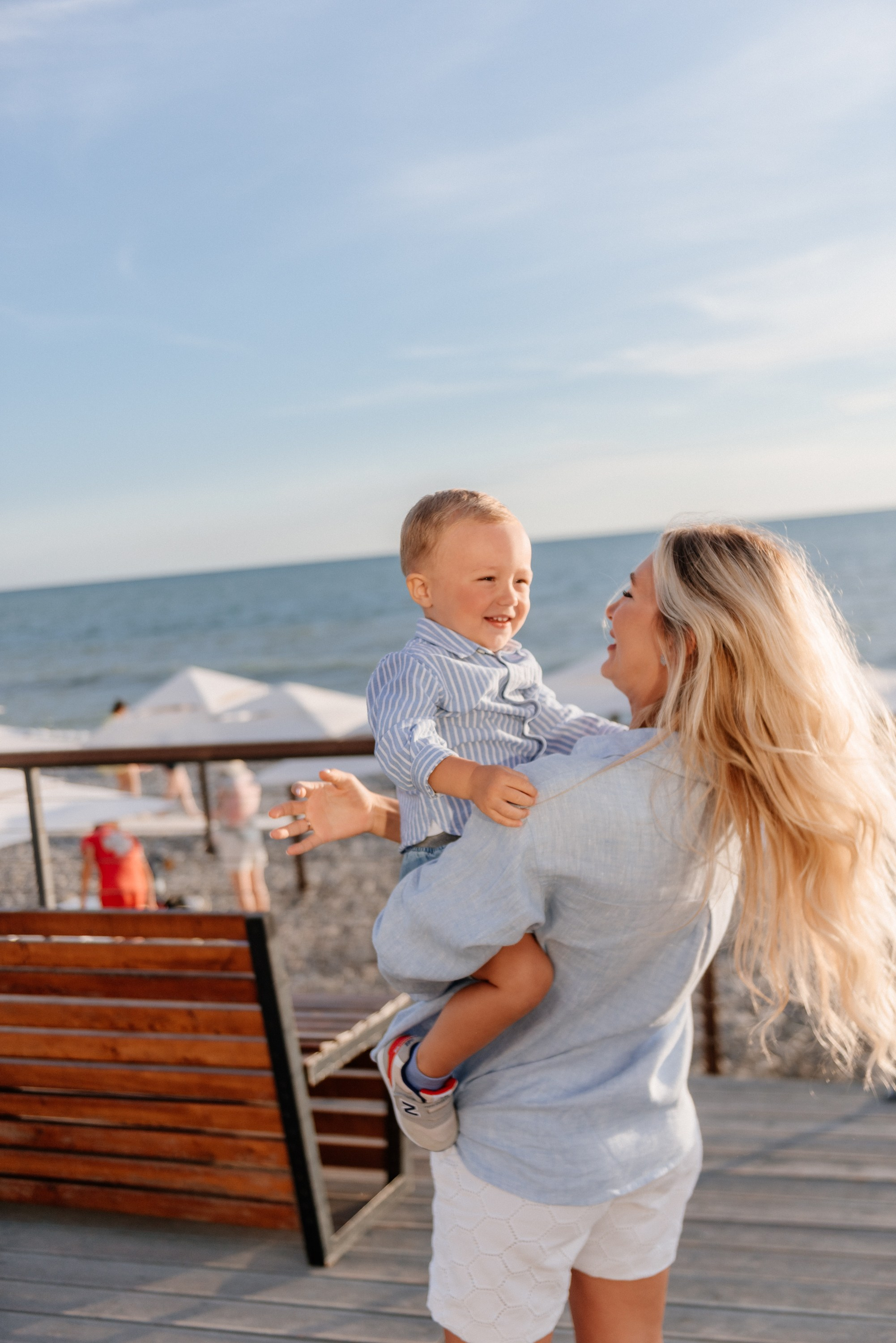 Family photoshoot in Batumi. Fedor Lemeshko — Destination Wedding and Family Lifestyle photographer