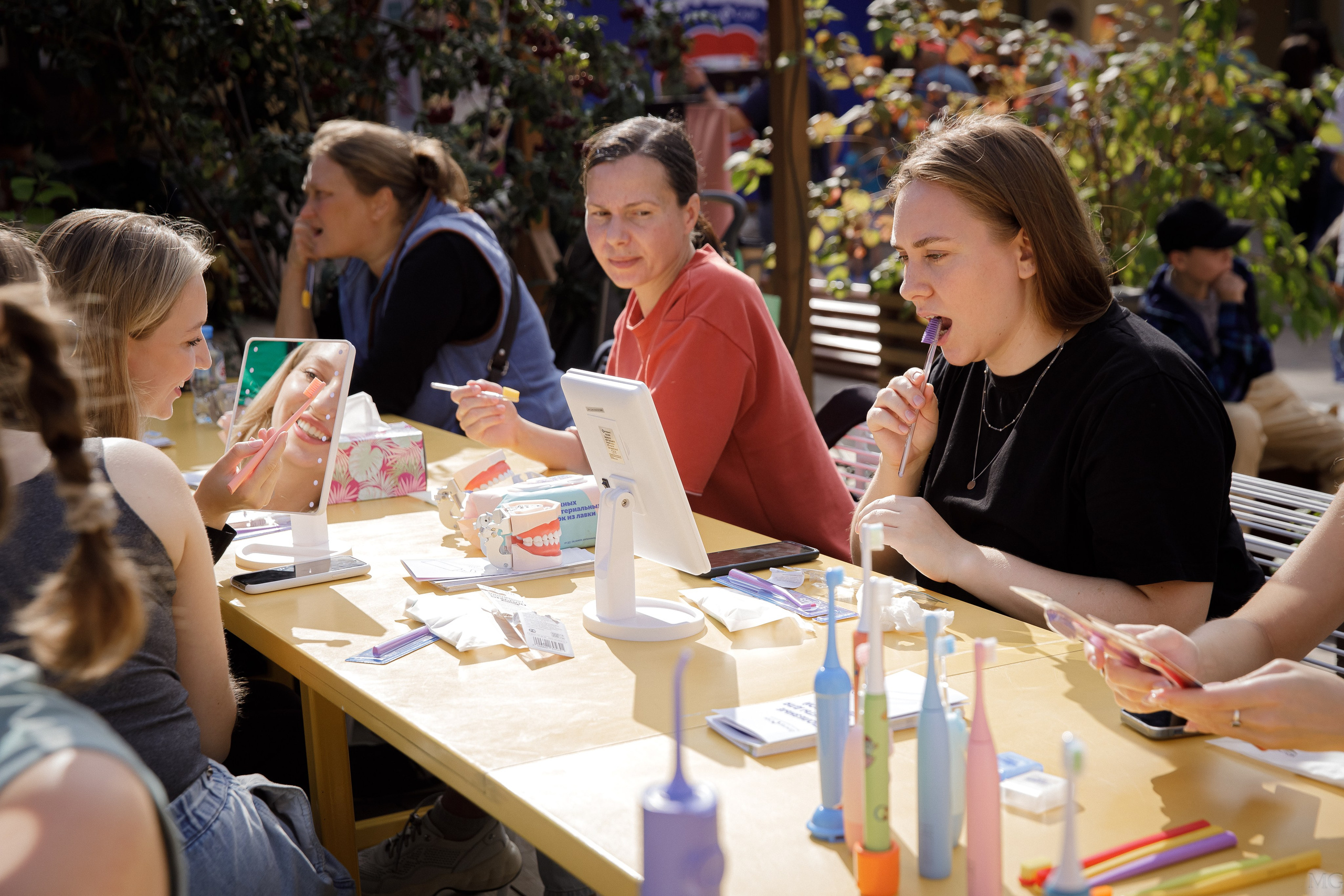 Конференция Гигиена и Профилактика. Маша Гонтарь Семейный домашний репортажный фотограф в Санкт-Петербурге