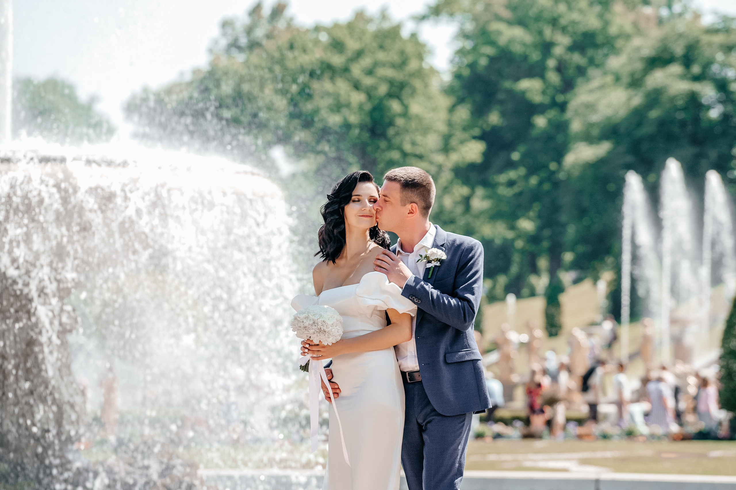 Свадьбы в Петергофе. Живые снимки! Фотограф Даша Бендер