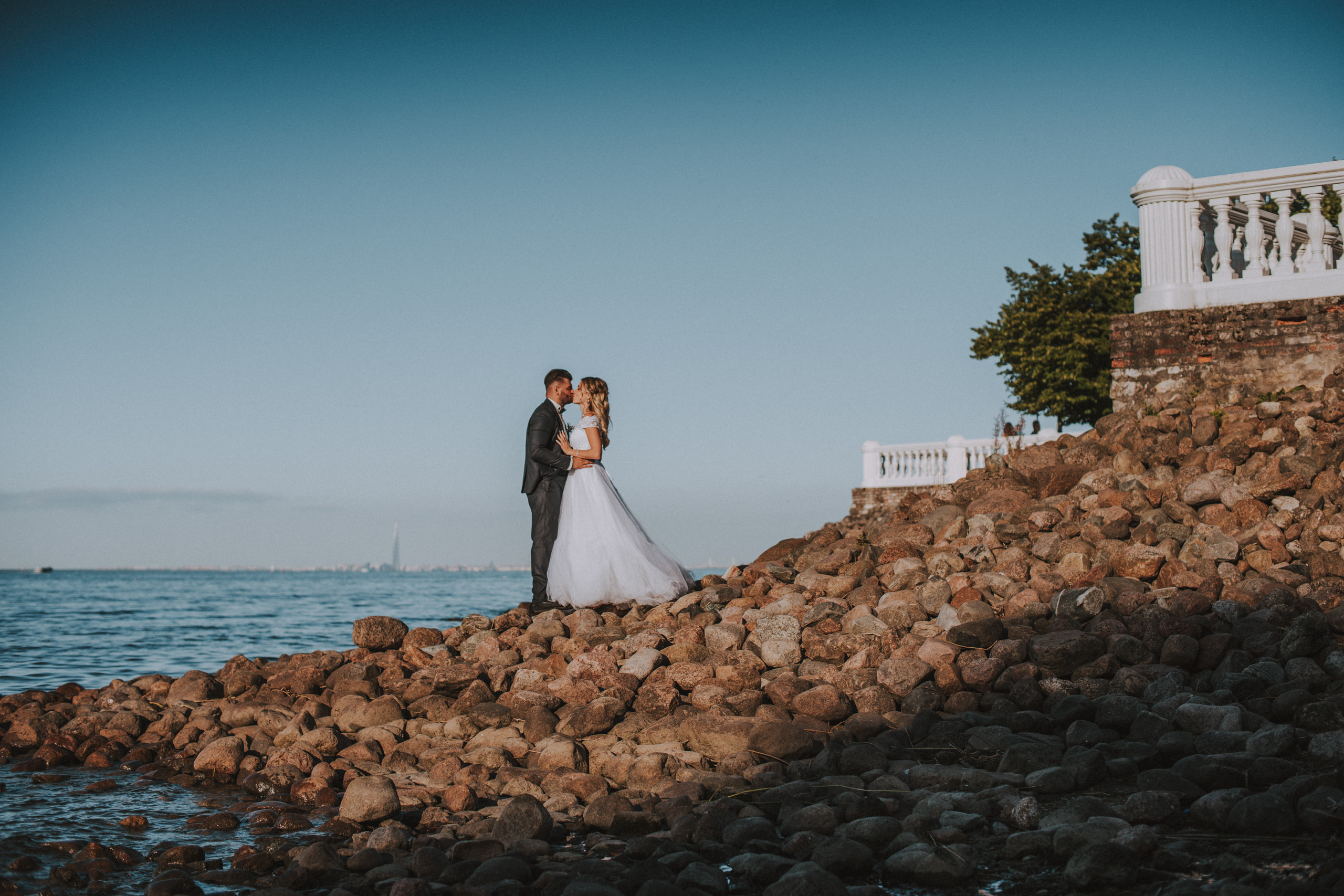 Свадьбы в Петергофе. Живые снимки! Фотограф Даша Бендер