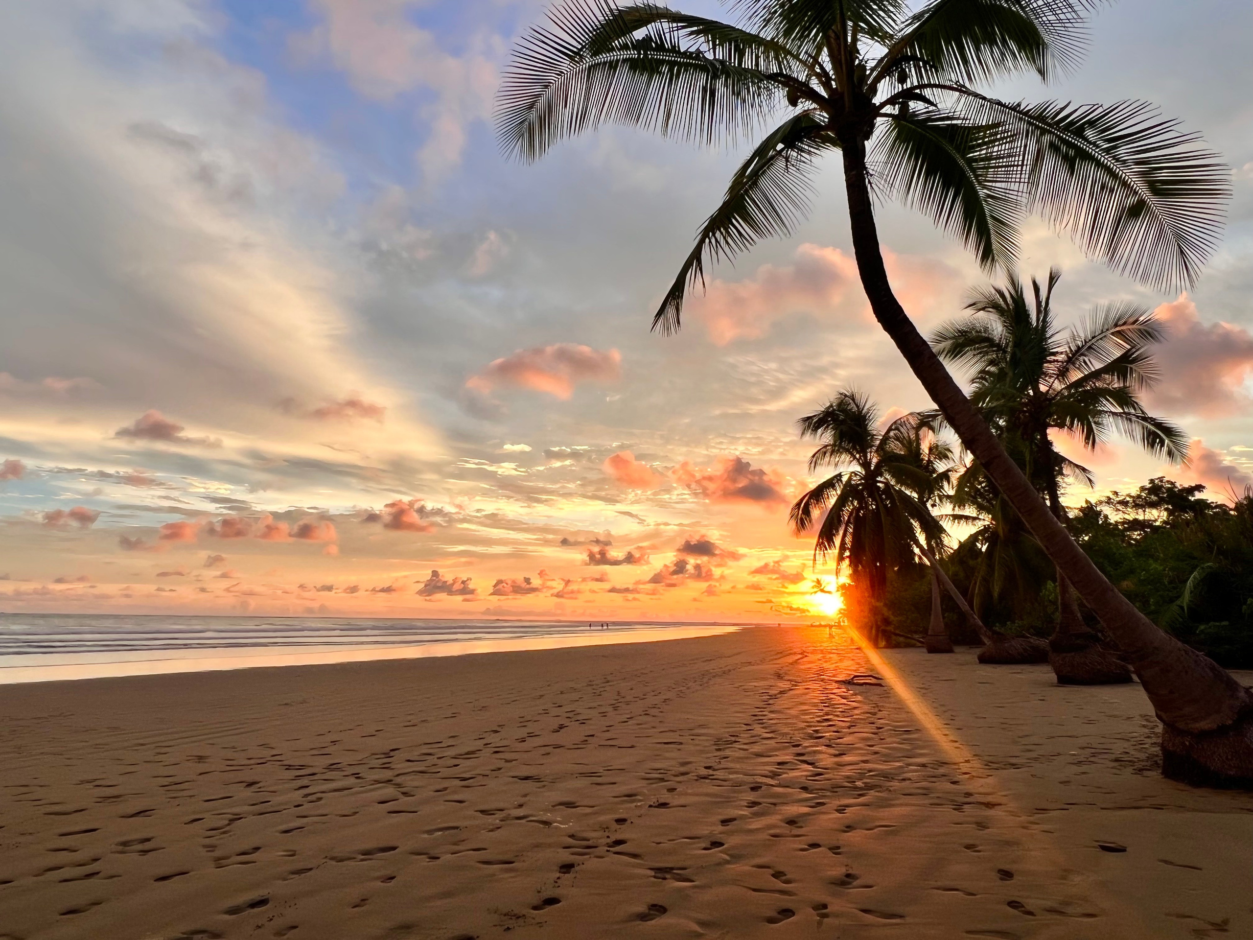 Retreat for women in Costa-Rica. Family, portrait, content photo in Costa Rica Evgeniya Besprozvannykh