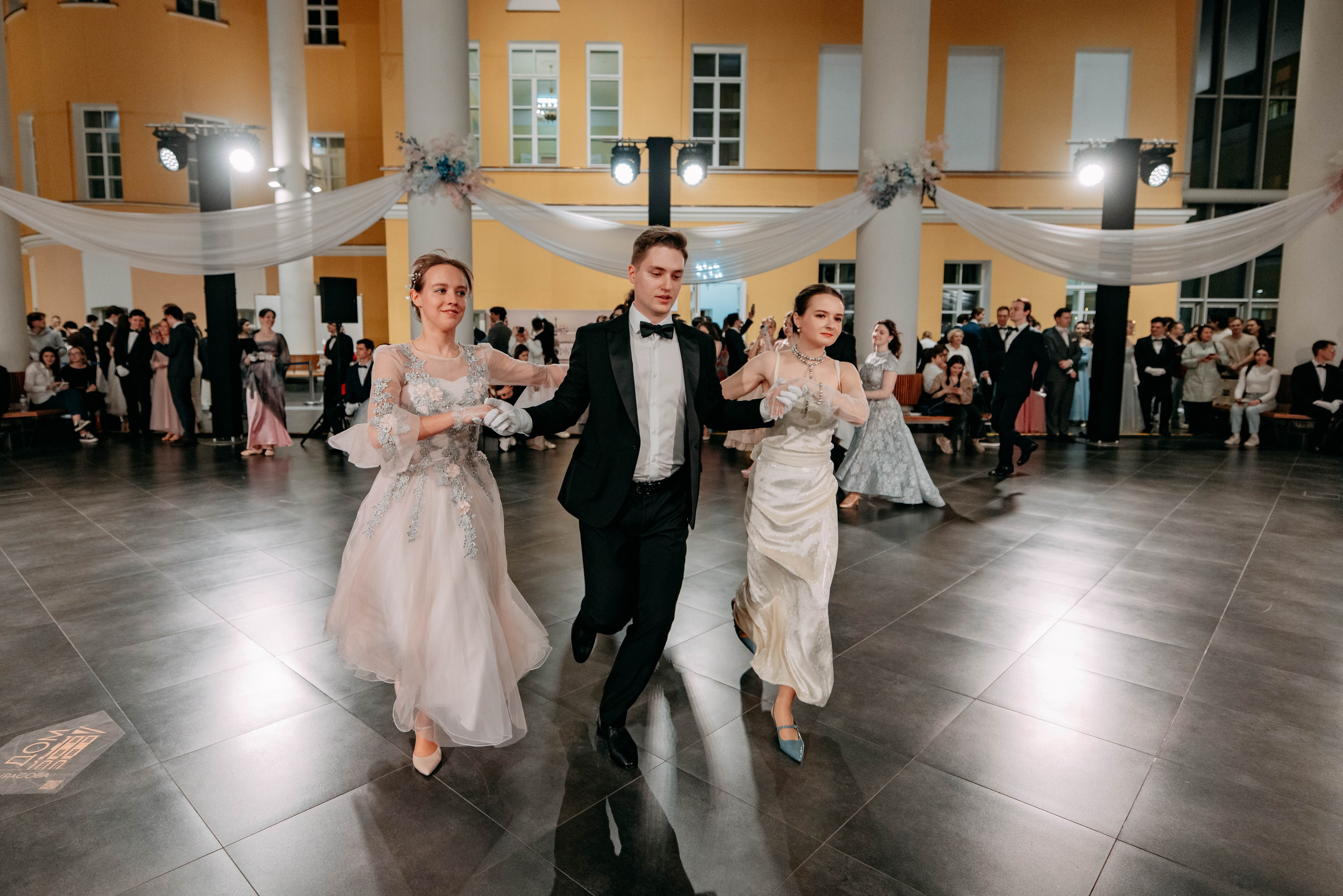 Бал студентов ВШЭ. Фото и видео съемка. Андрей Ионов