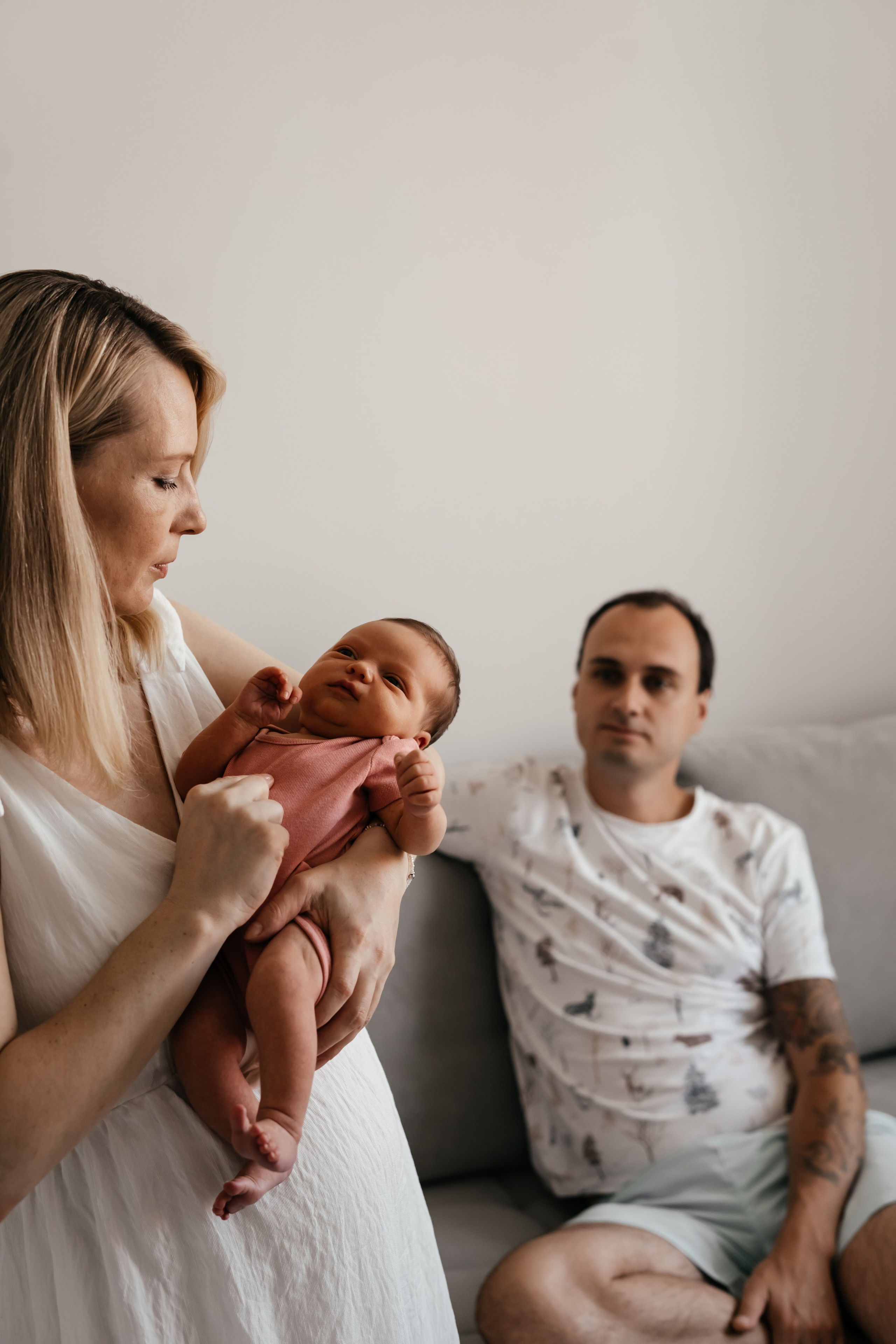 Первые дни Аси дома. Семейный фотограф в Томске Зарина Азизбаева