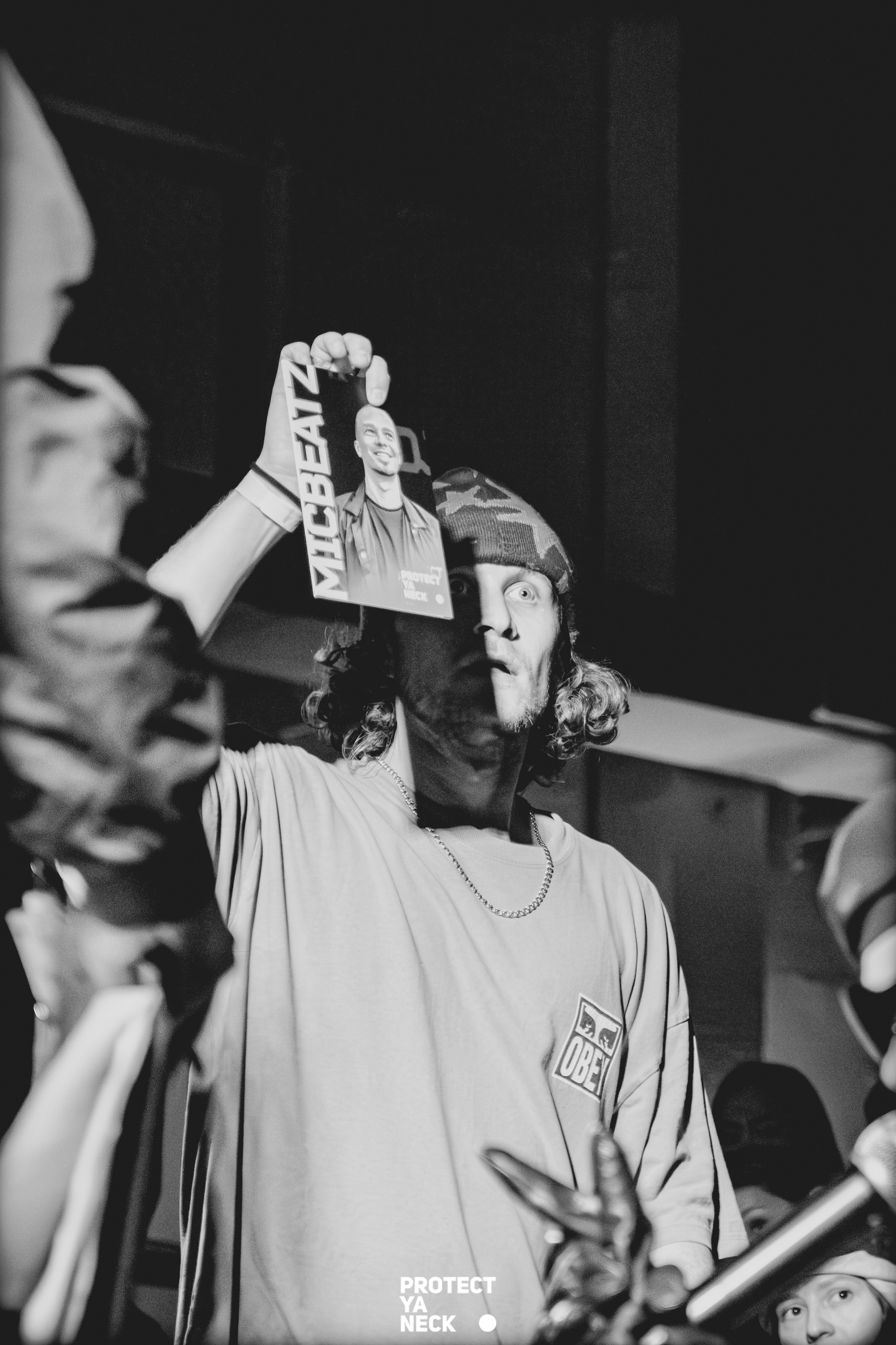 PROTECT YA NECK 22/03 (@youlovebu). Соня бу тебя сфоткала
