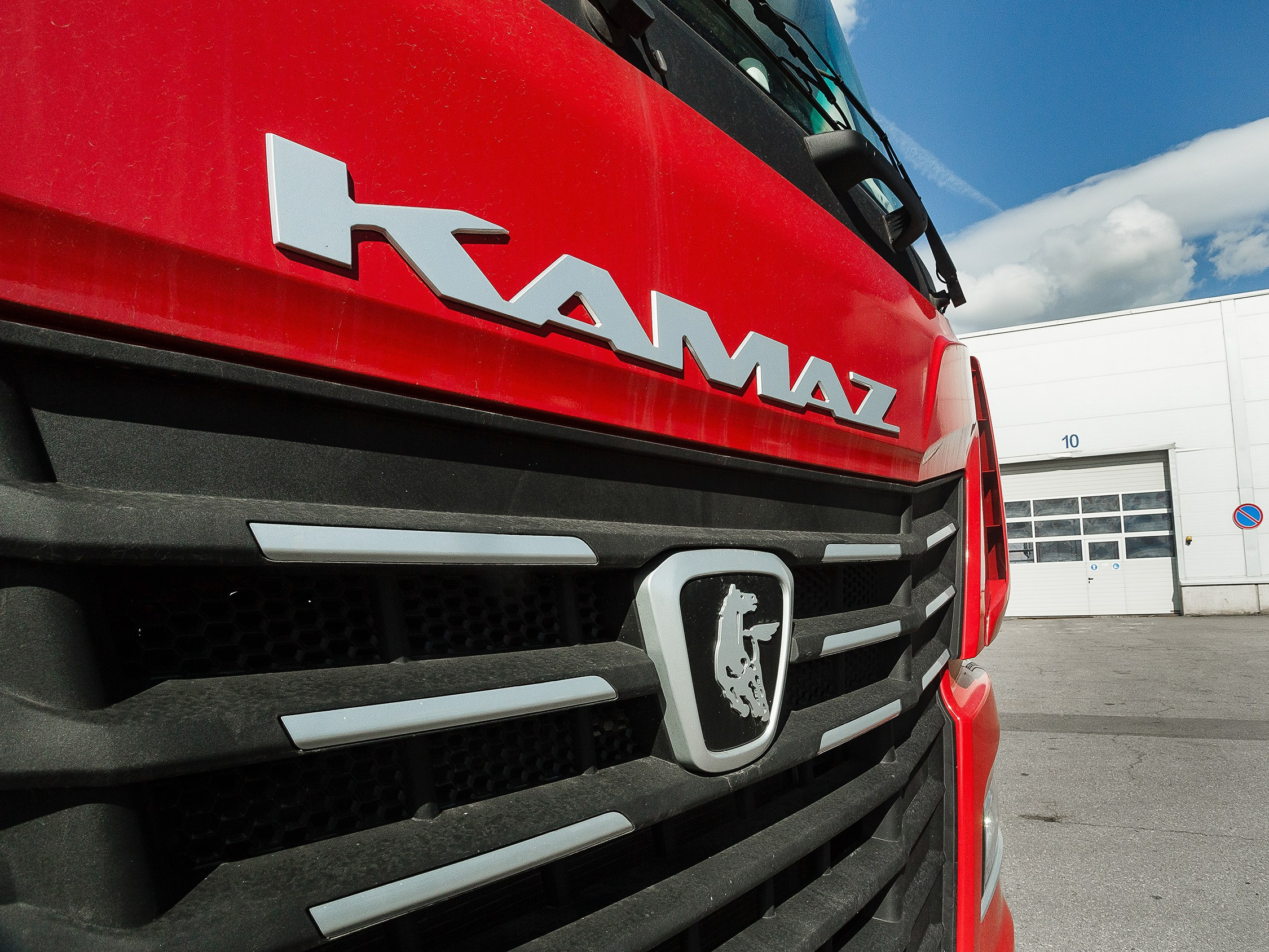 Автомобильный фотограф в СПб. Репортажная фотосъёмка в Санкт-Петербурге. Фотограф на мероприятие: выставки, презентации, автогонки. Фото для сайта, отчётов и публикации в сми. Профессиональный фотограф Сергей Пушкин. Промышленная фотосъёмка. Автопром. Фотосъёмка авто и спецтехники. Профессиональные фото большегрузов.