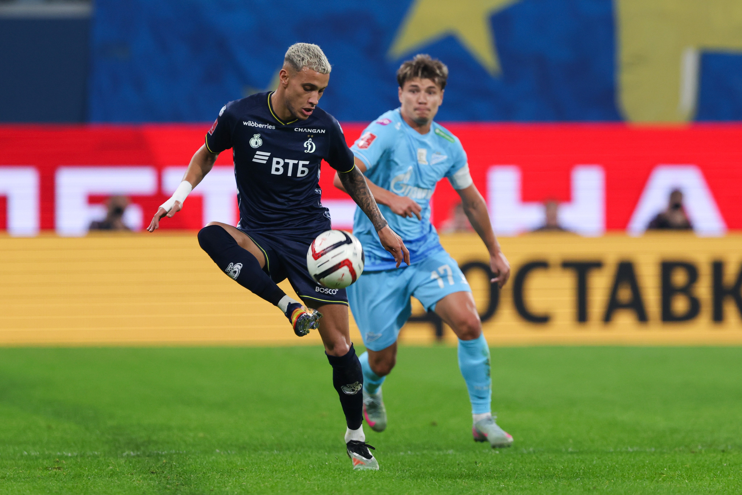 ФК «Зенит — ФК «Динамо» Москва 05.11.2025. Спортивный и репортажный фотограф Антон Тереханов