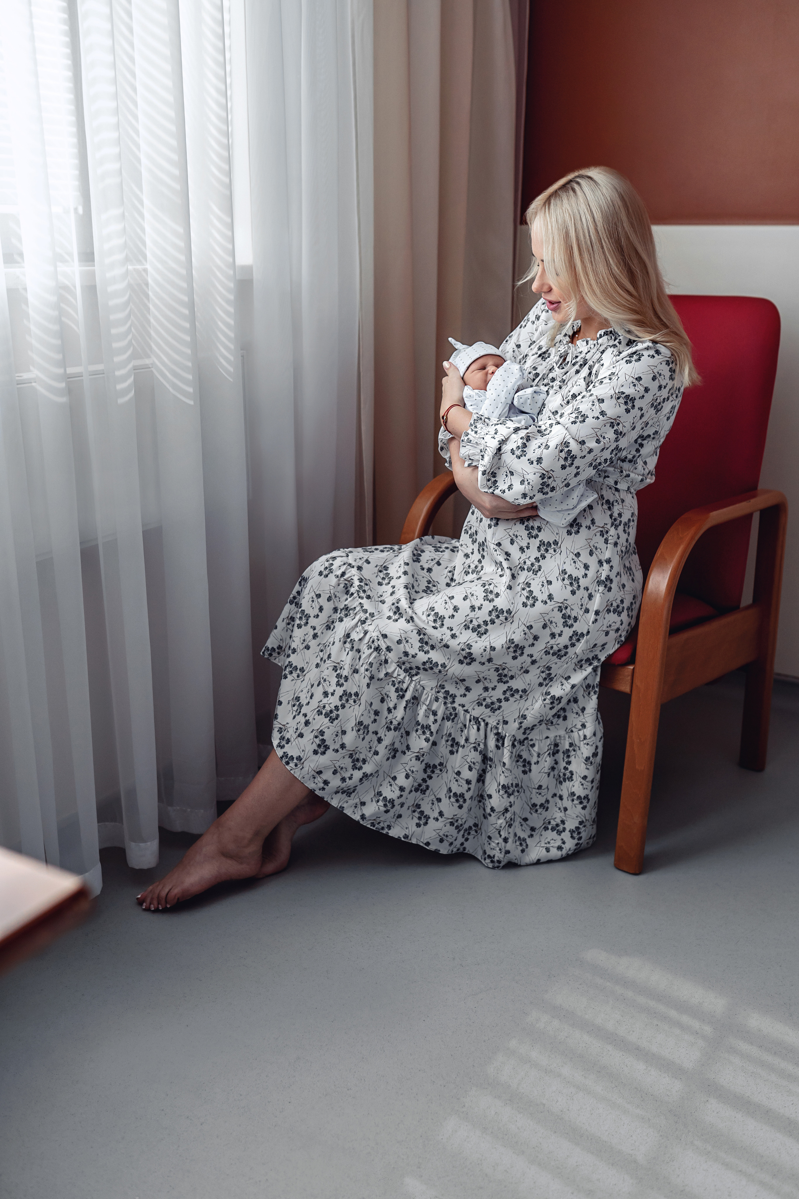 Выписка из роддома Лапино. Фотограф на выписку из роддома Москва. Фотограф \ Видеограф на Крещение, Венчание Москва| Семейные съемки