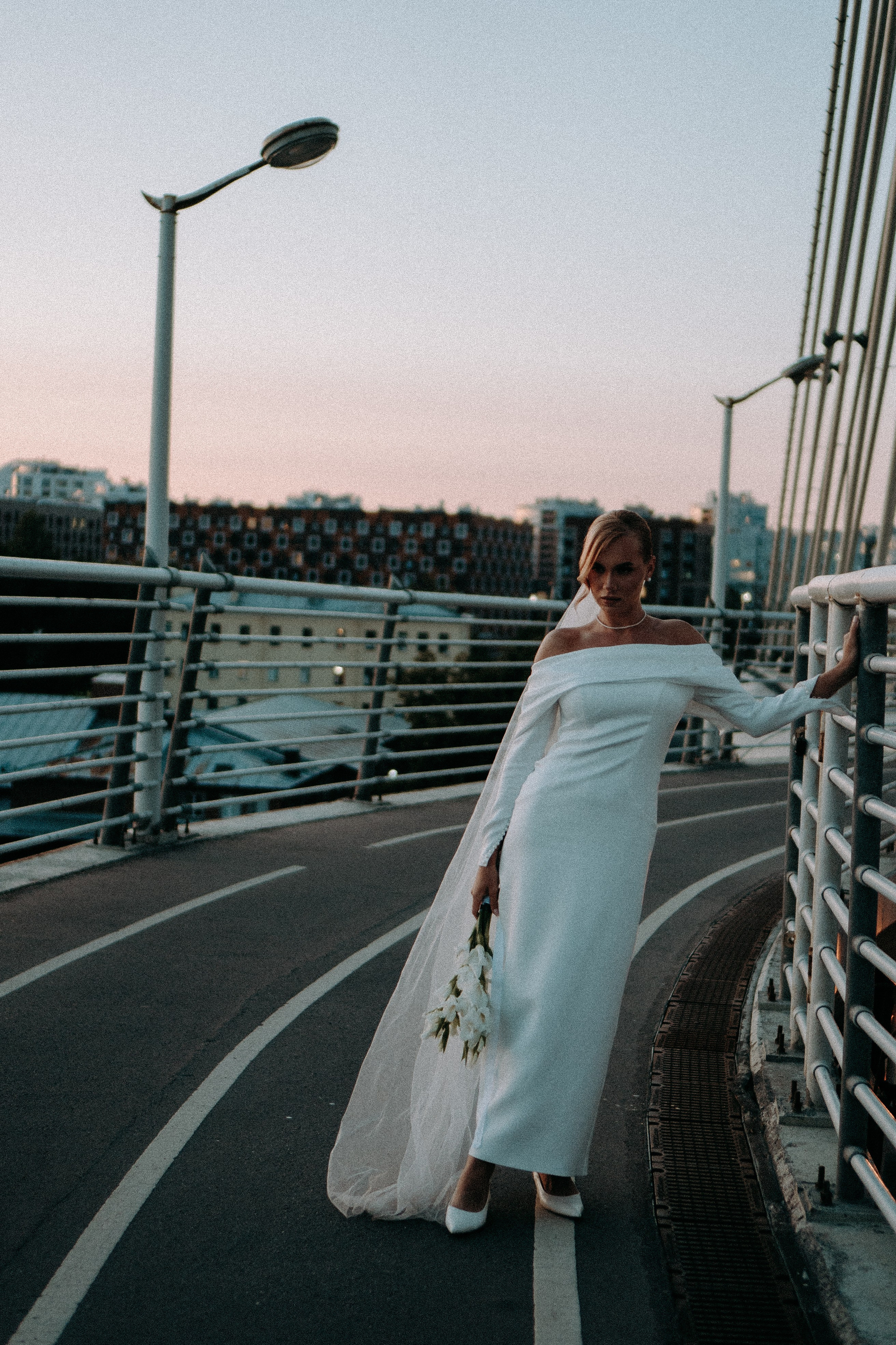 СВАДЕБНАЯ СЬЕМКА ВОЗЛЕ МСОТА БЕТАНКУРА НА КАБРИОЛЕТЕ. Профессиональный фотограф, Санкт-Петербург — Виктория Богомолова